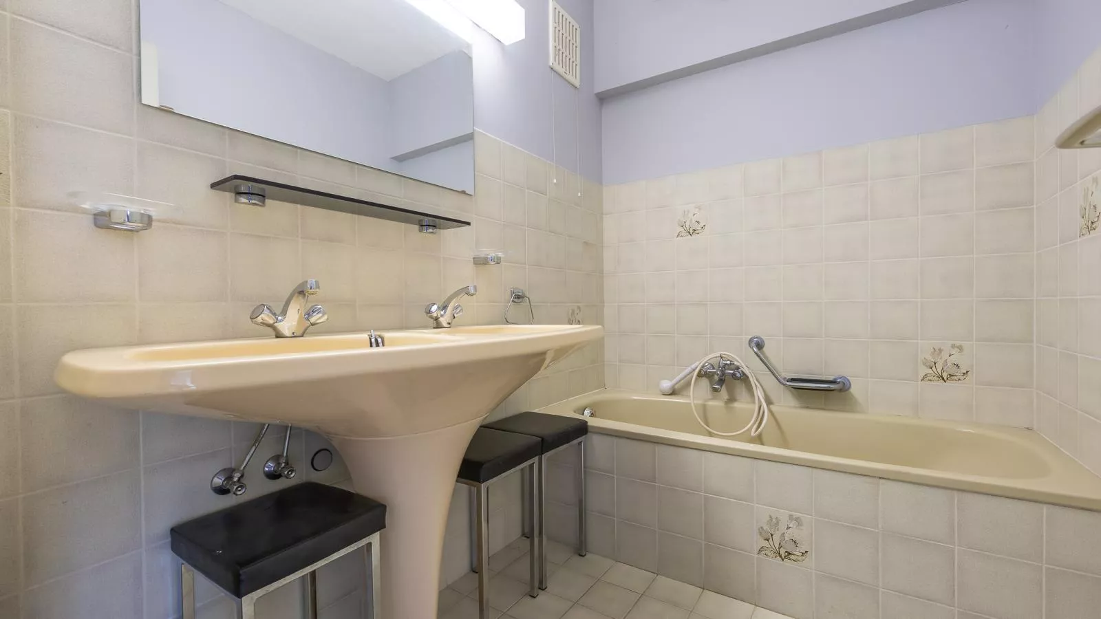 Manager  - 0511 + park. 33-Badkamer