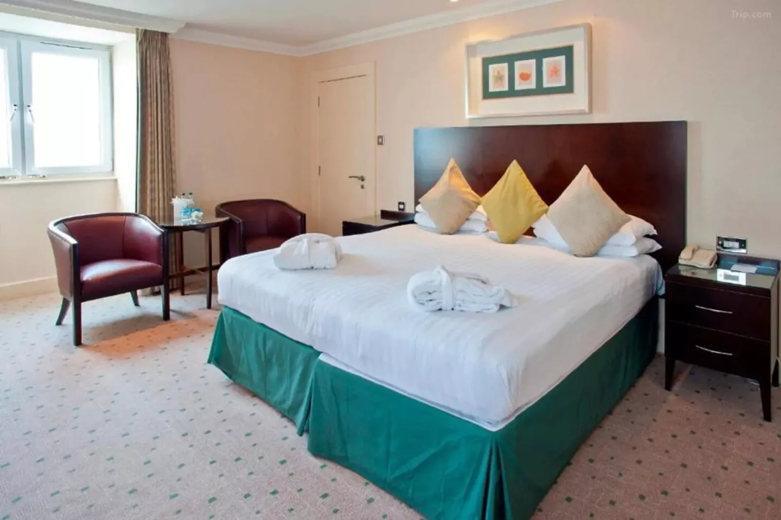 Superior Feature w\/ View-Slaapkamer