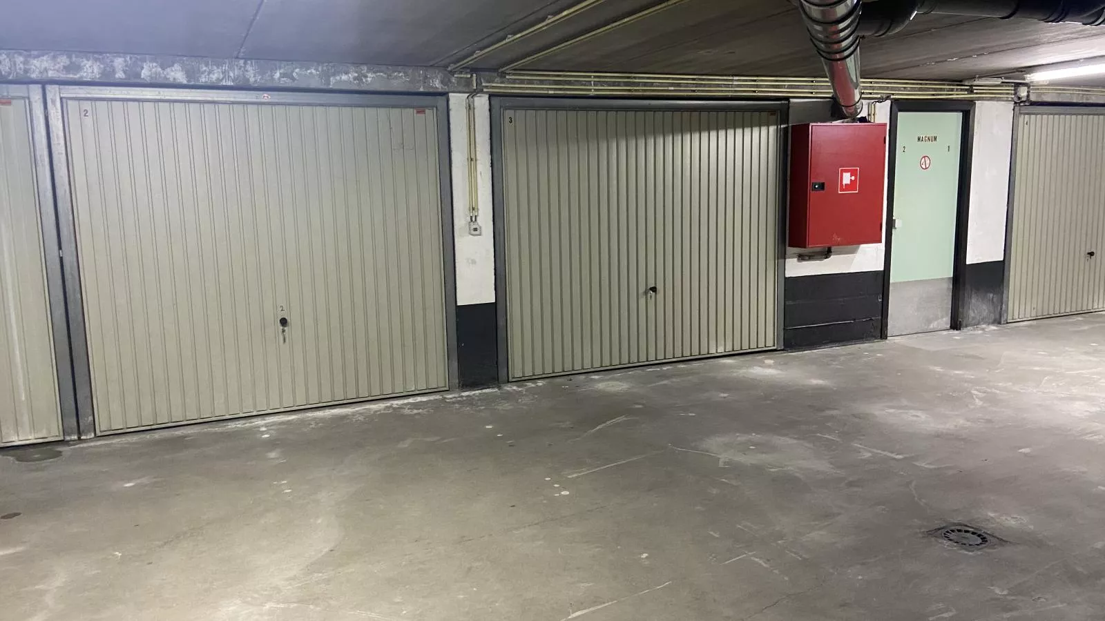 Espace II - 0102 + box 2 (Magnum)-Buitenlucht