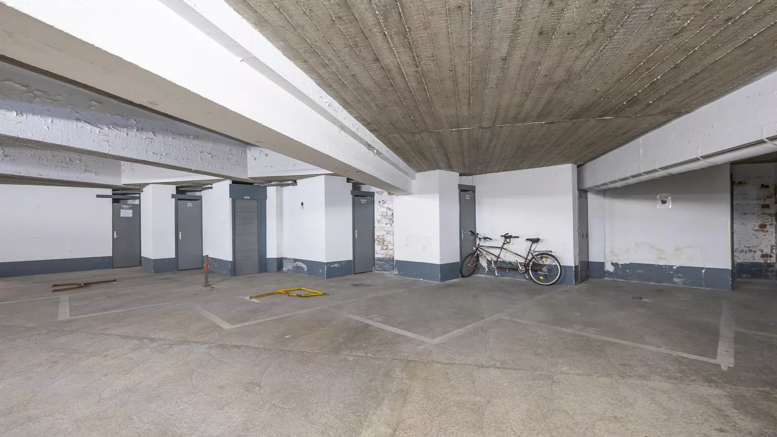 Manager  - 0511 + park. 33-Buitenlucht