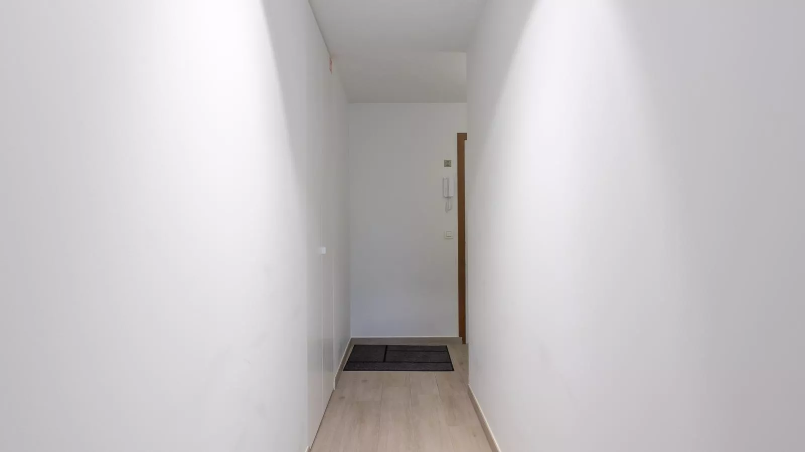 Manager  - 0509 + box 39 (Green Garden)-Binnen