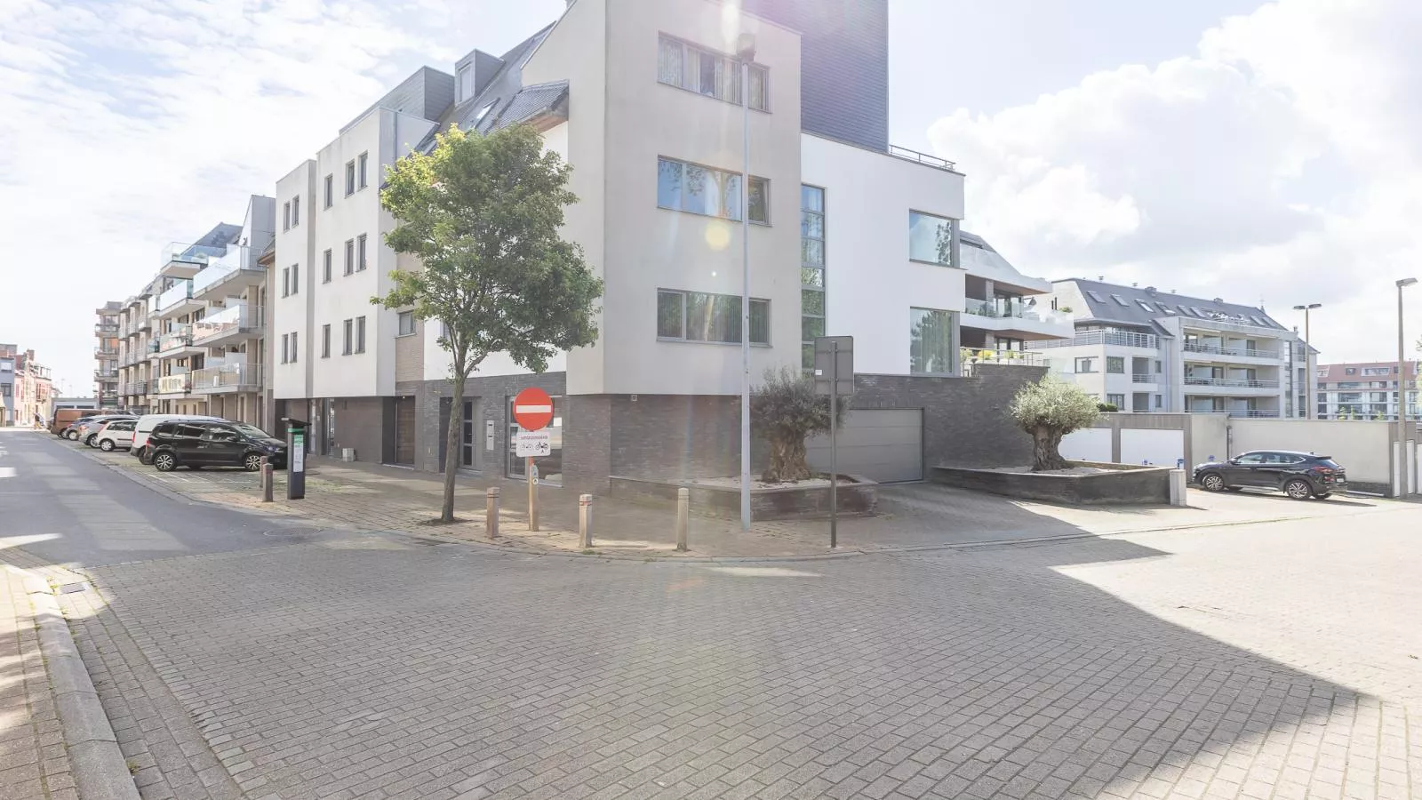 Emily - 0401 + park.-Buitenlucht