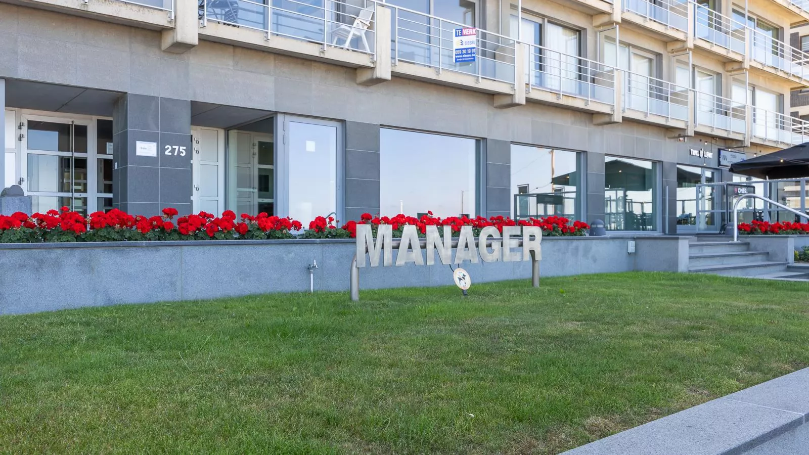 Manager  - 0511 + park. 33-Binnen