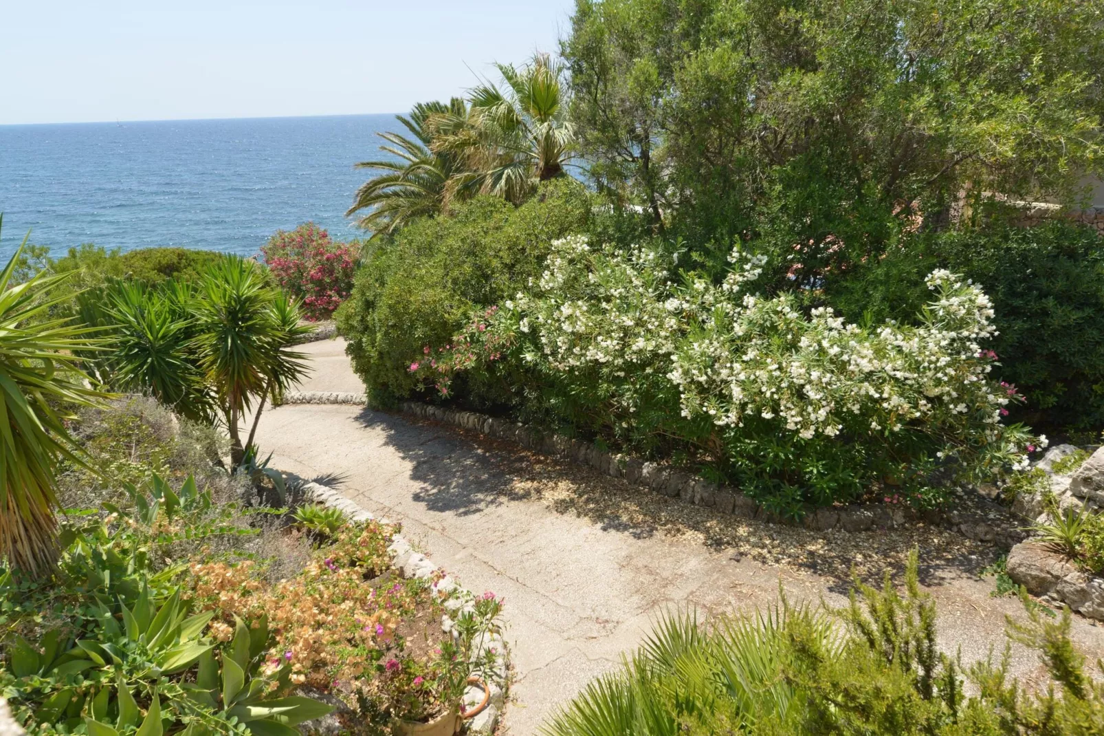 Villa AcquaDiMare direkt am Meer in Fontane Bianche-Tuinen zomer