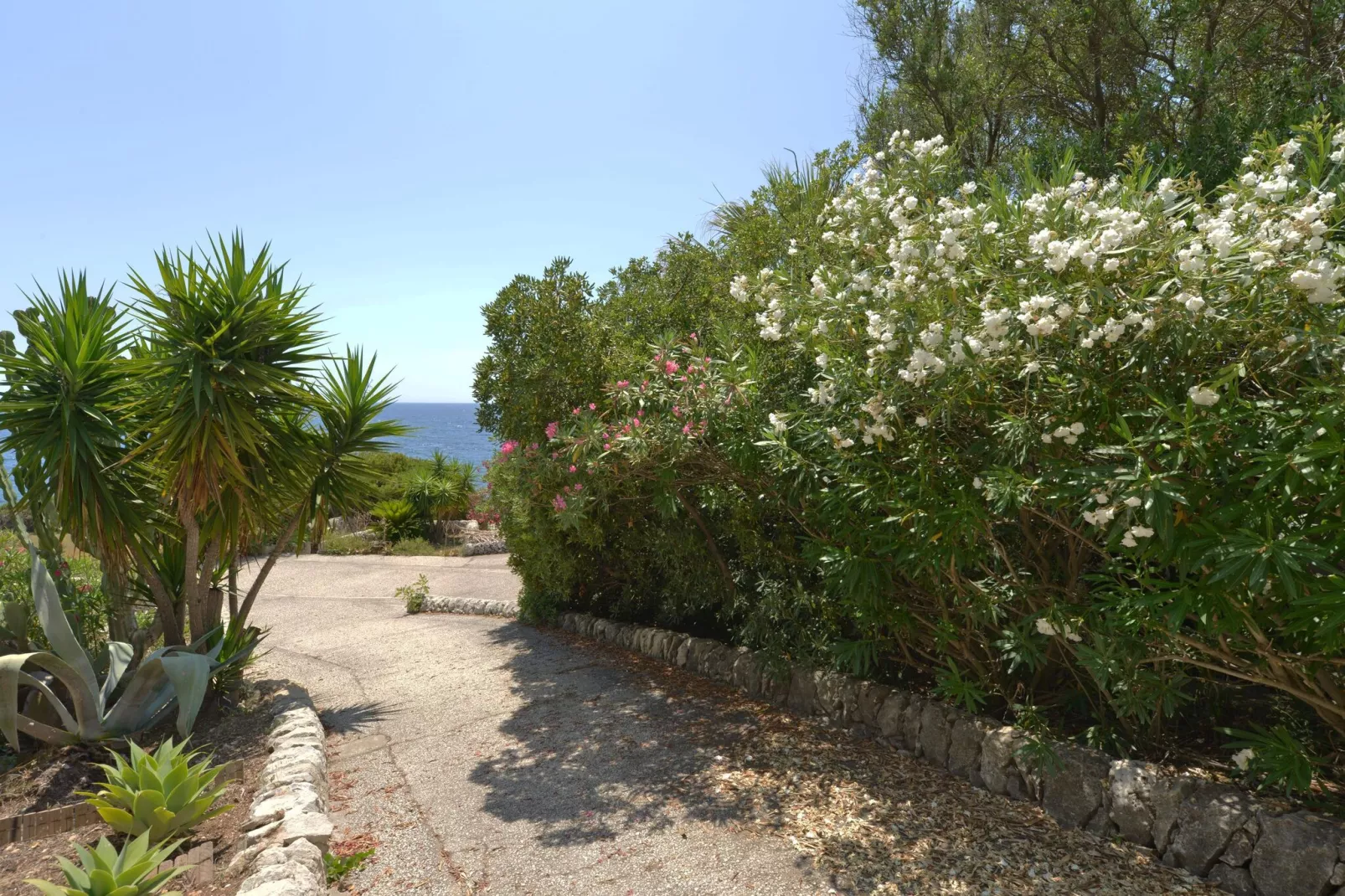 Villa AcquaDiMare direkt am Meer in Fontane Bianche-Tuinen zomer