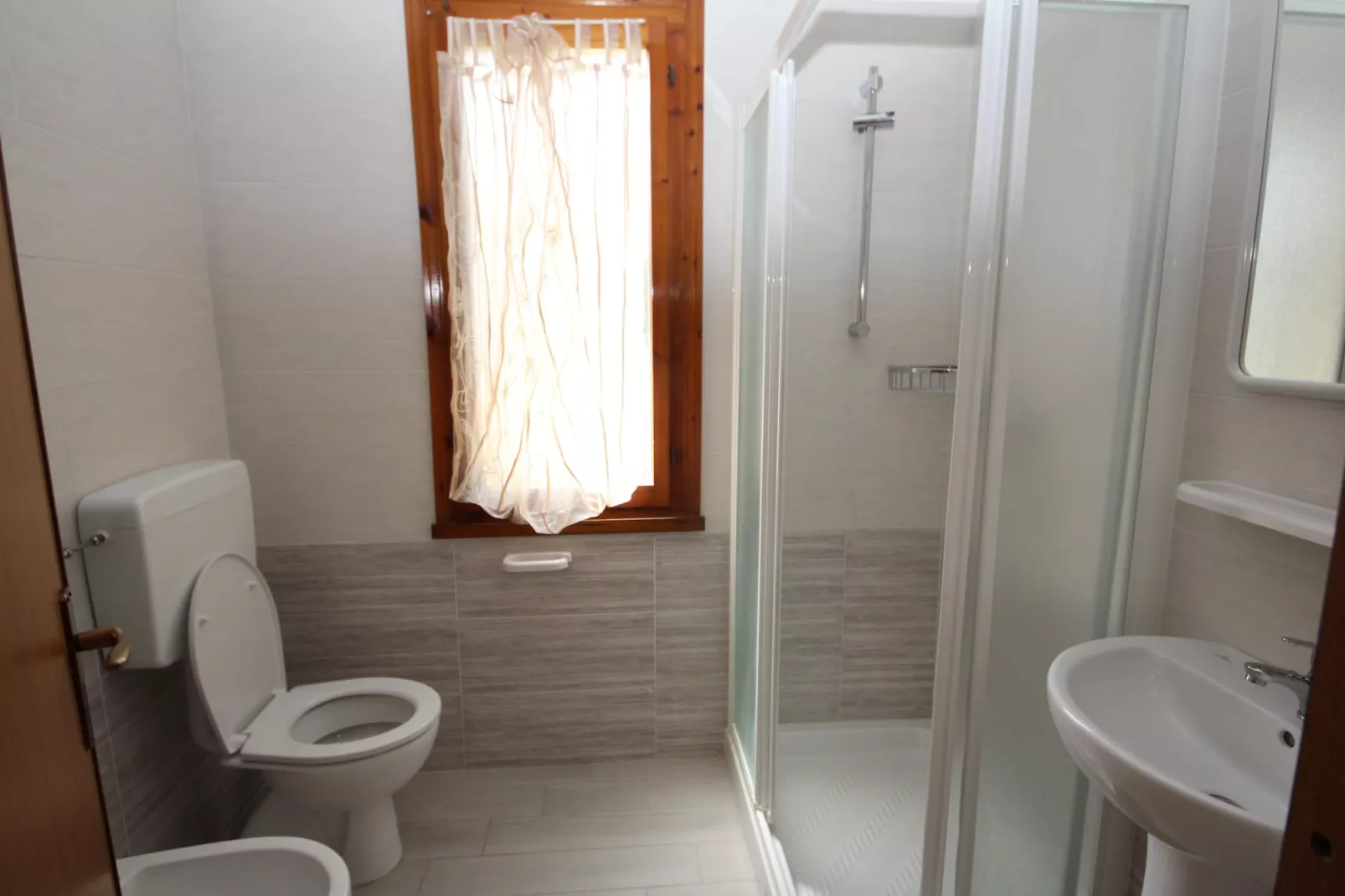 Lorenza trilo – 7 -Badkamer