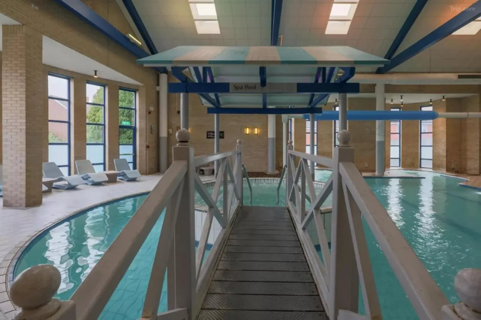 Classic Twin Room-Zwembad