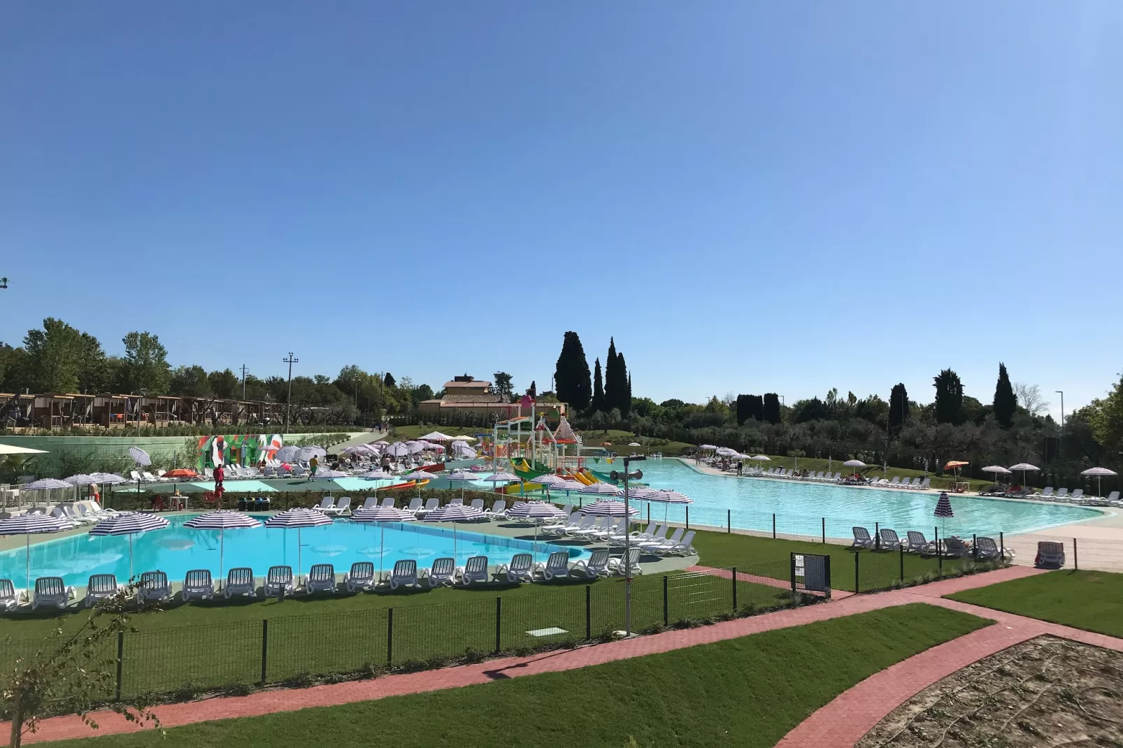 Sisan Family Resort Cisano di Bardolino - App 3 pax-Zwembad