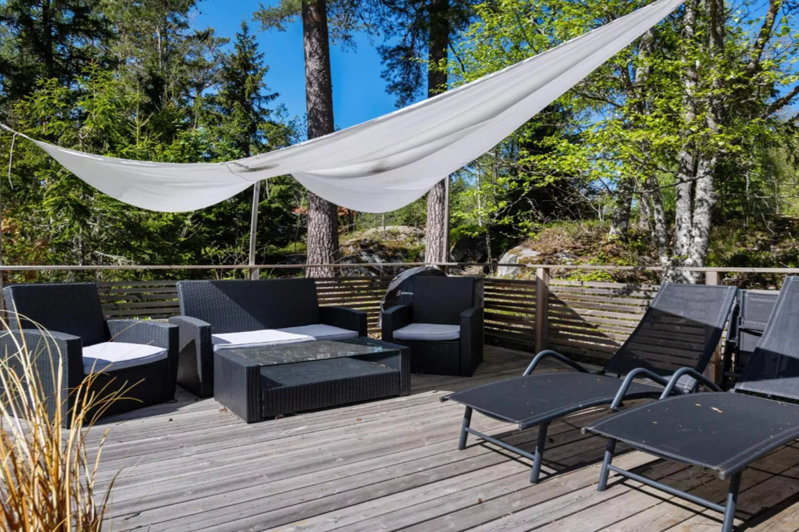 Gezellig toevluchtsoord in het bos met bubbelbad