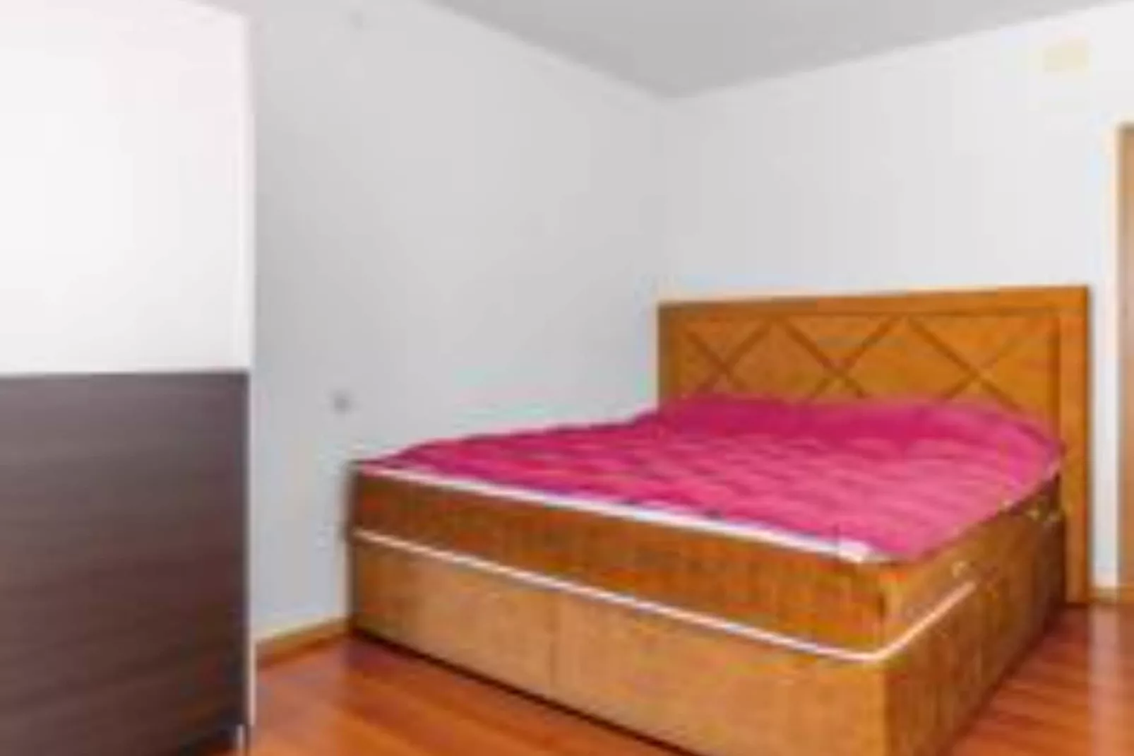 Apartments Panorama - Three Bedroom Apartment with Balcony and Sea View (3)-Slaapkamer