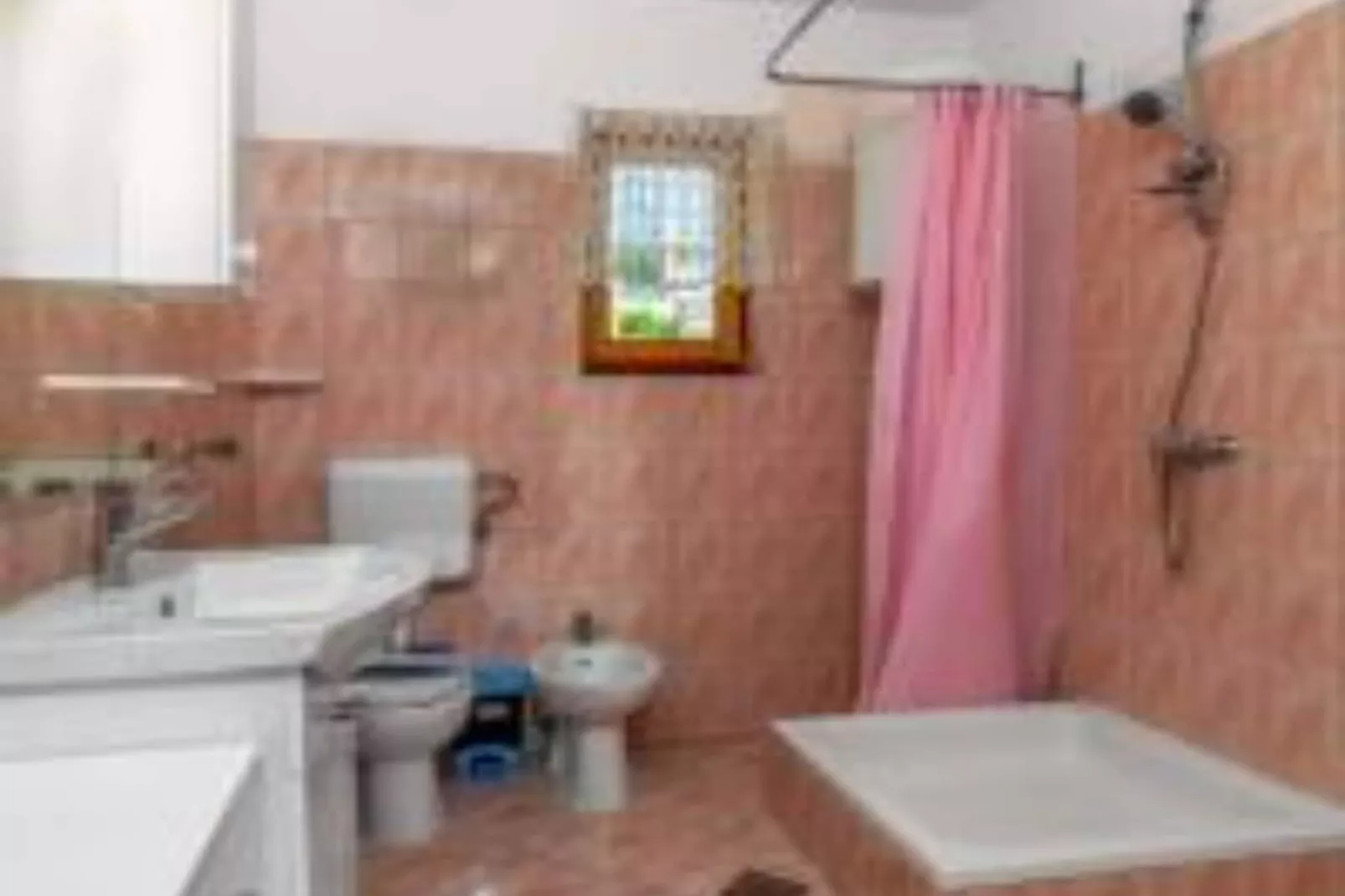 Apartments Panorama - Three Bedroom Apartment with Balcony and Sea View (3)-Badkamer