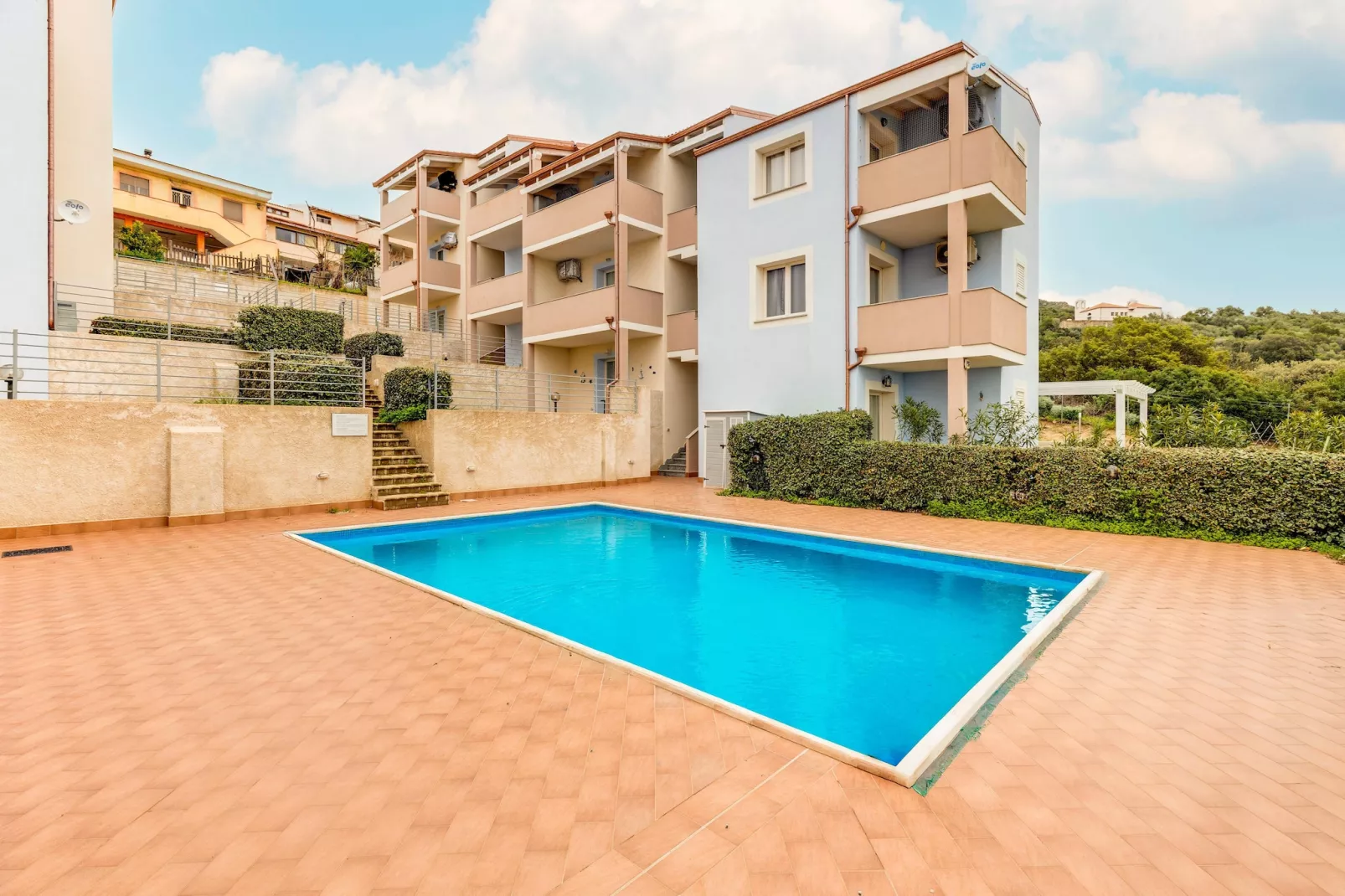 ATTICO BADESI CON PISCINA - Zwembad