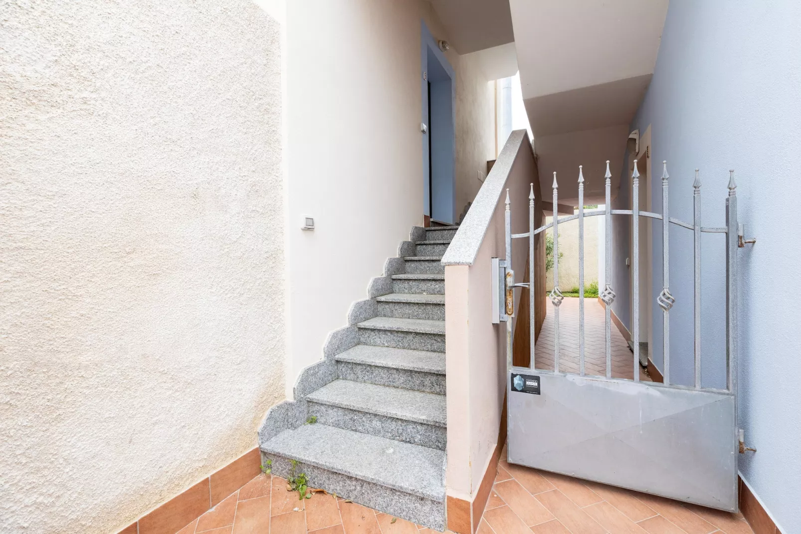 BILO BADESI CON PISCINA - Overloop