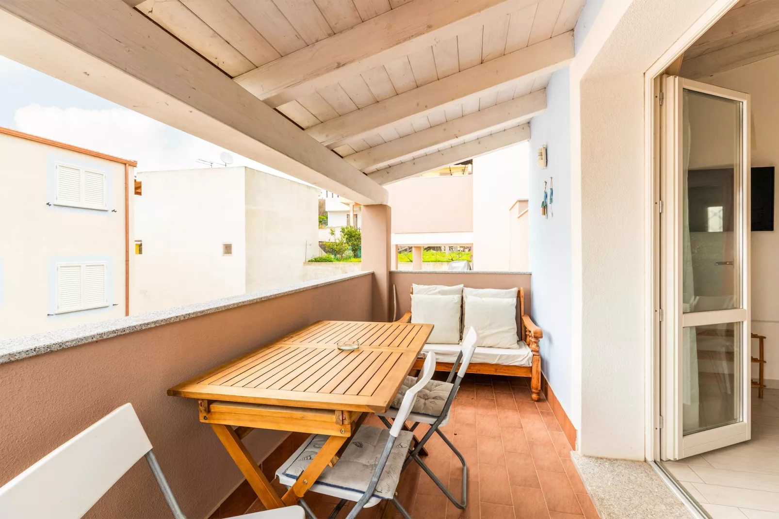 ATTICO BADESI CON PISCINA - Terrasbalkon