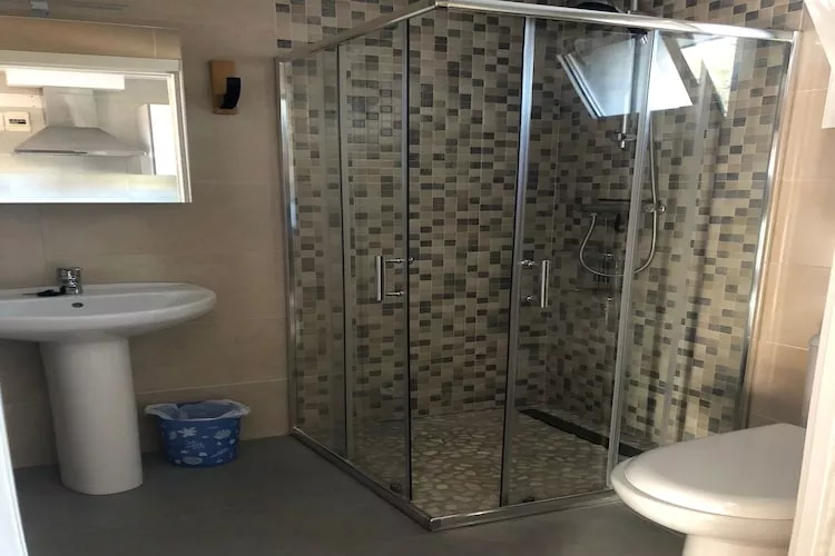 CASA EL CEREZO-Badkamer