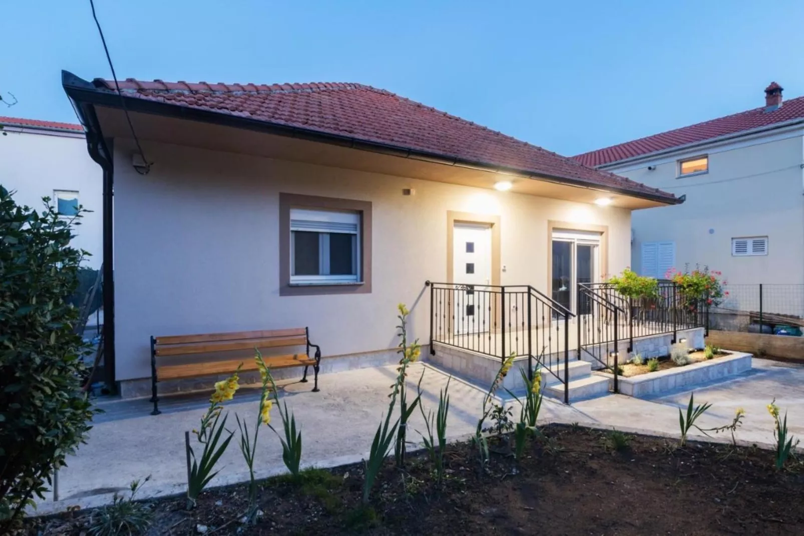 Mihael Holiday House - Three Bedroom Holiday Home with jacuzzi-Faciliteiten