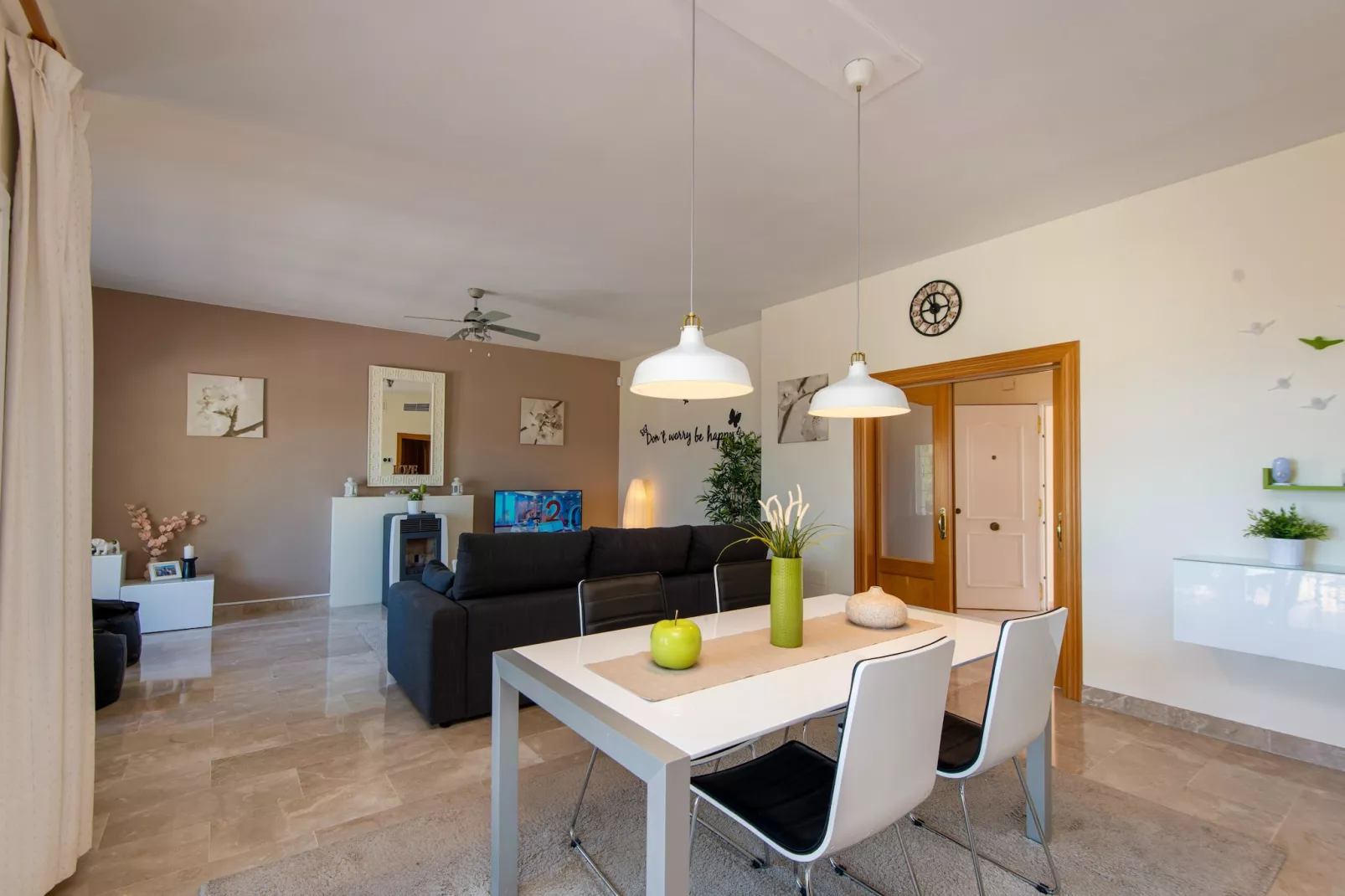 Casa de la Frontera-Eetkamer