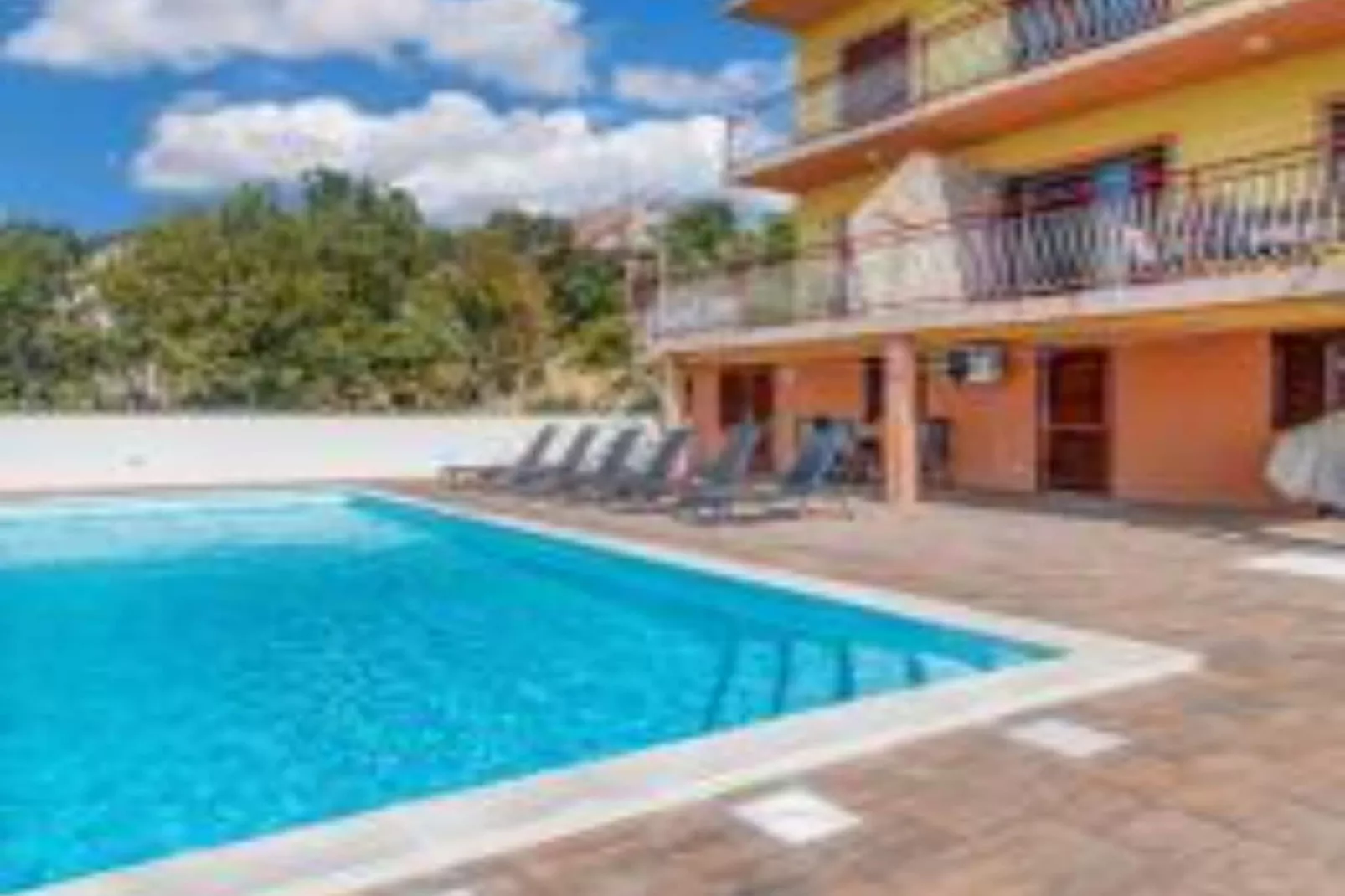 Apartments Panorama - Three Bedroom Apartment with Balcony and Sea View (3)-Zwembad