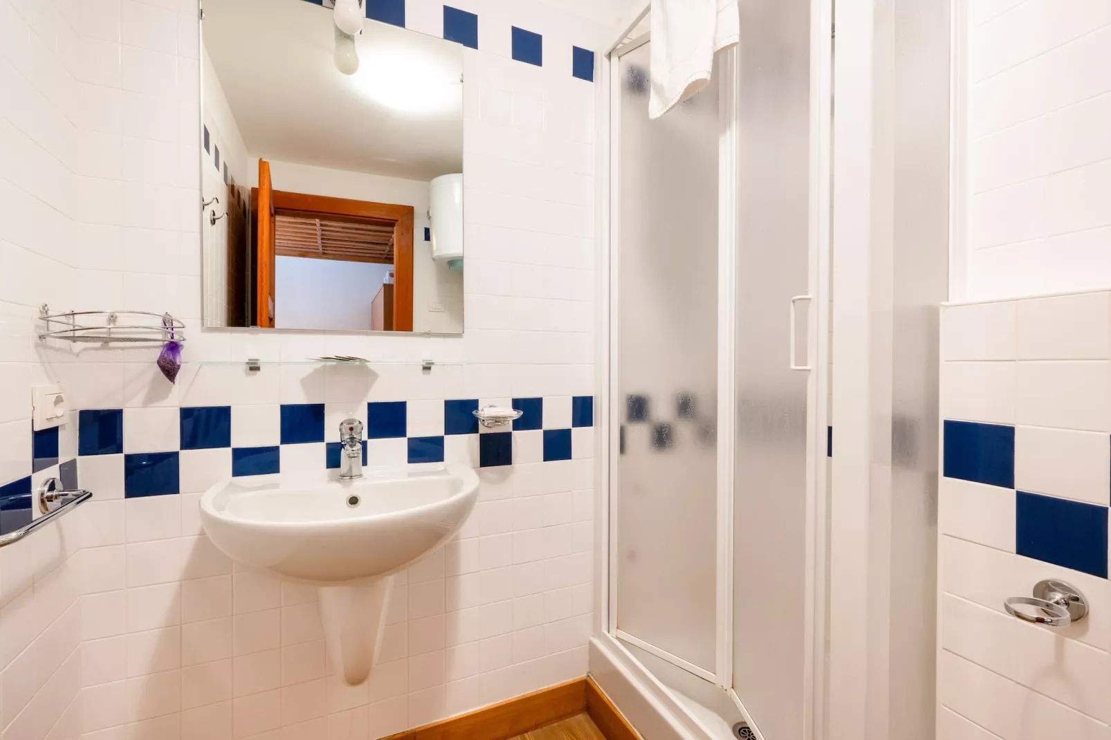 TRILO 1 CERESOLE - Badkamer