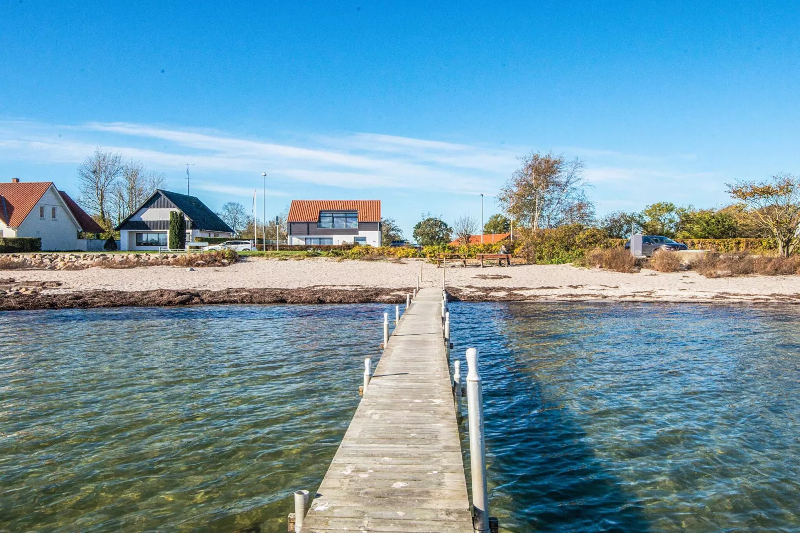 2 rooms w/partially seaview-Uitzicht