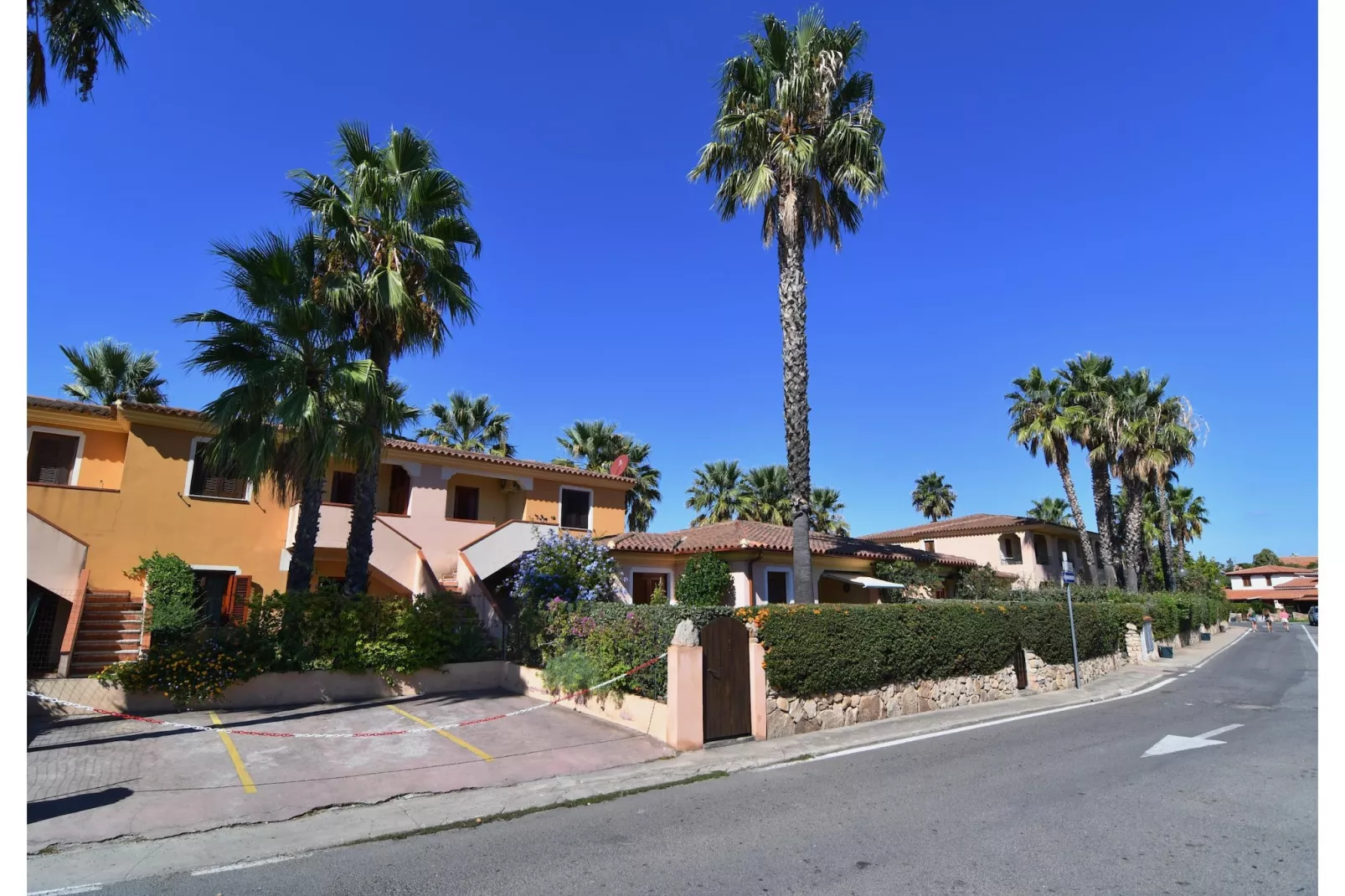 APPARTAMENTI TIFFANY APARTMENT 1 BEDROOM - 4 PAX B4-Buitenkant zomer