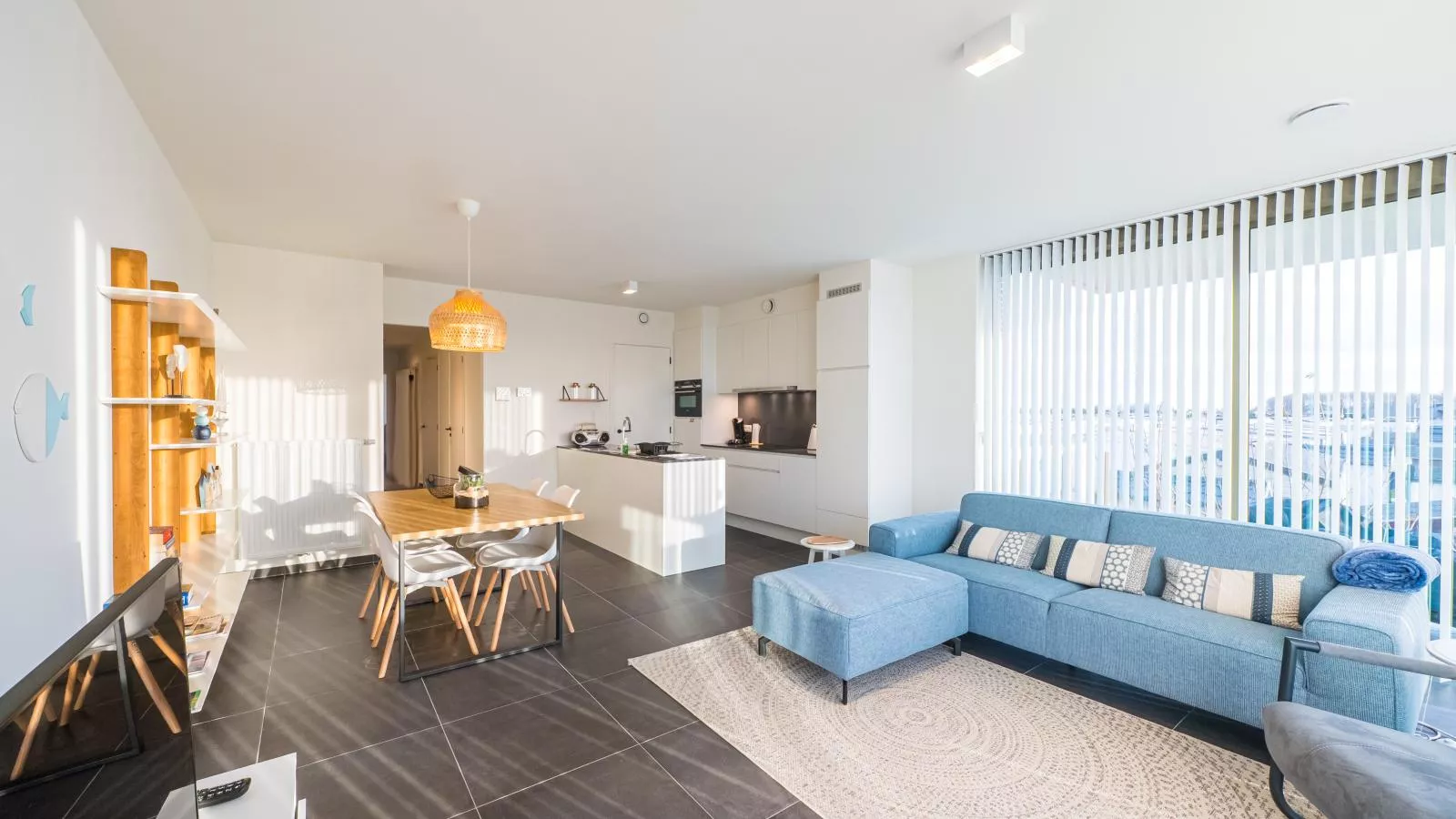 Amantha - 0102 + box 9