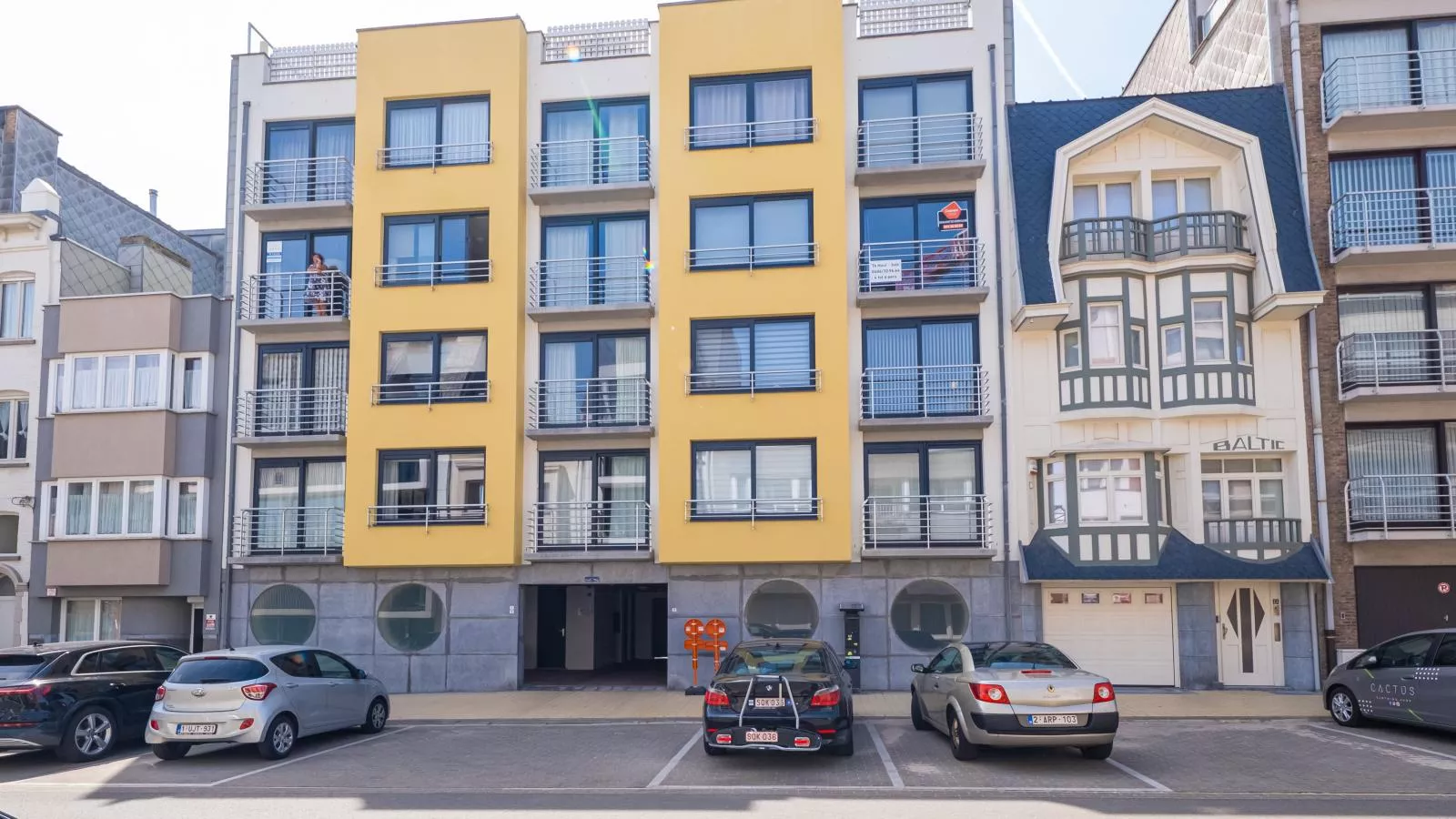 Princess I - 0302 + box 214 (Casino Parking)