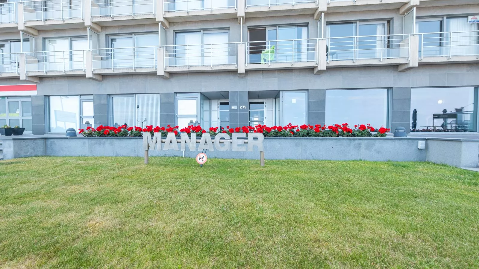 Manager  - 0409 + box 5