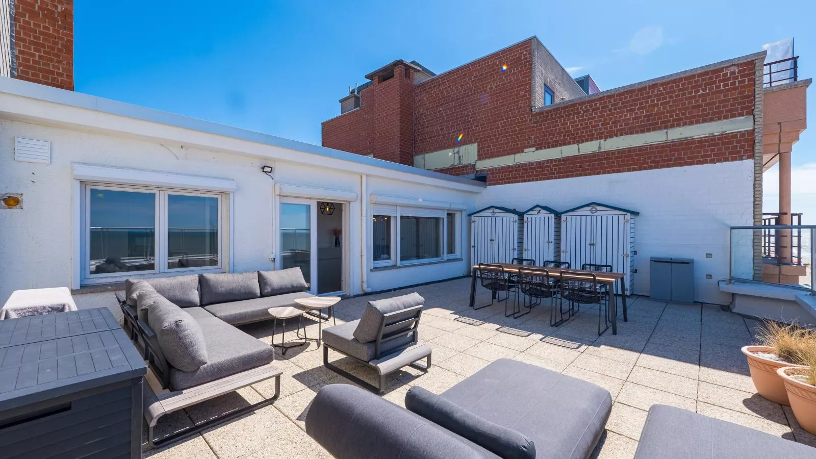 Lakme - 0801 + box 16 (Villa Georges II)-Buitenlucht