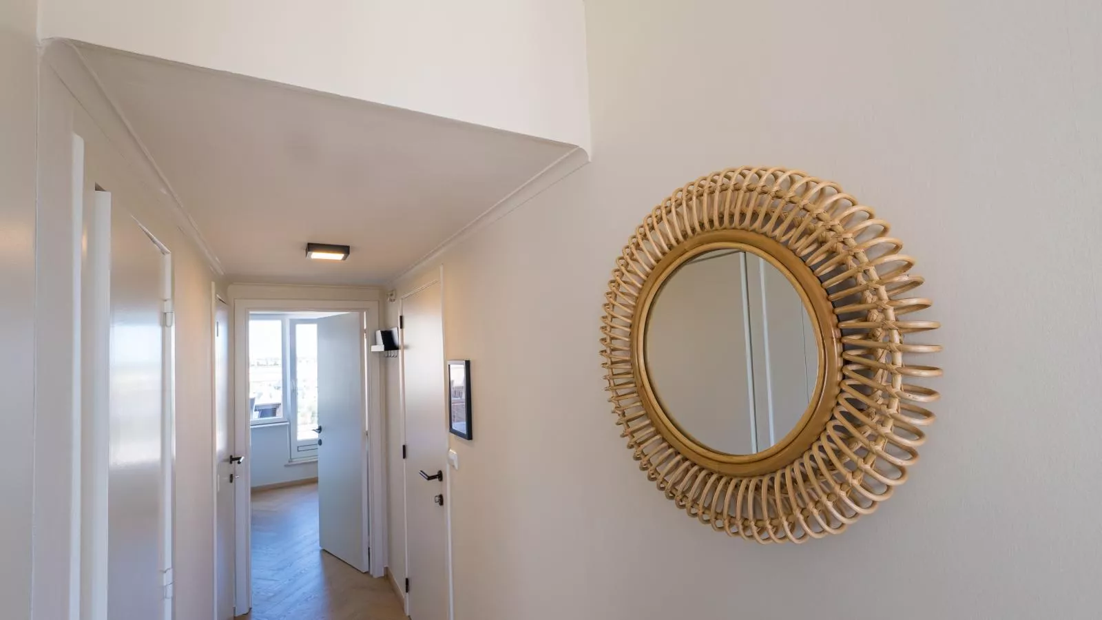 Lakme - 0801 + box 16 (Villa Georges II)-Hal-ontvangst