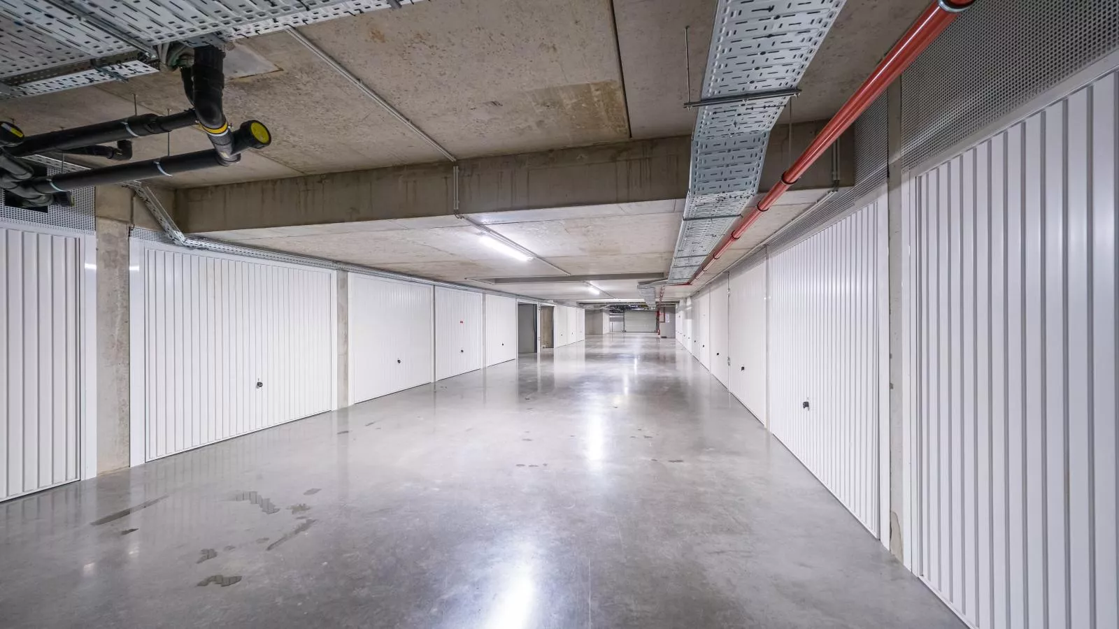 Amantha - 0102 + box 9-Buitenlucht