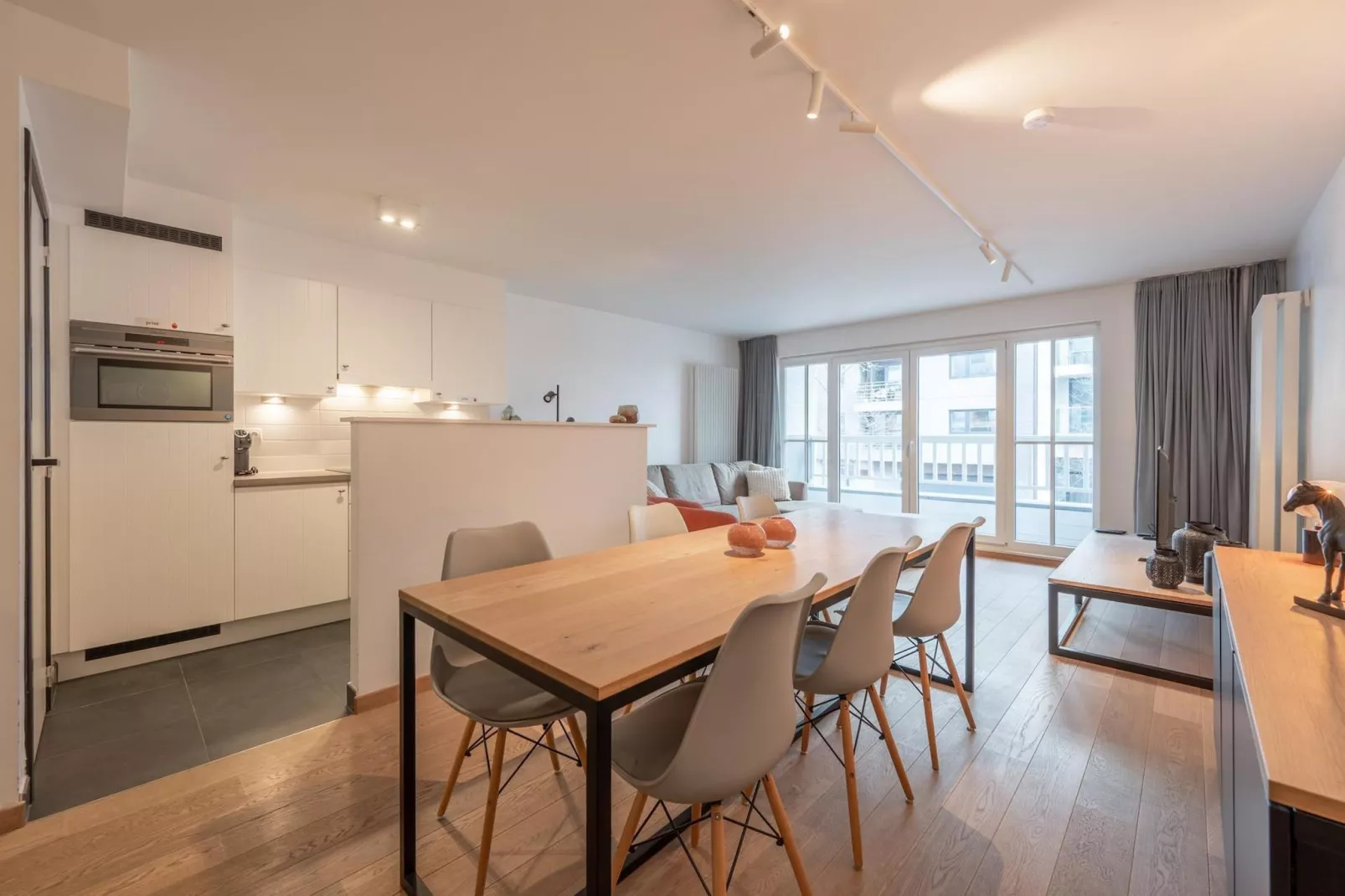 Residentie Prince of Wales-02 - Eetkamer