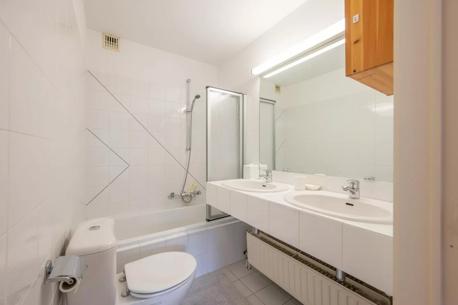 Residentie Lobelia-E1 - Badkamer