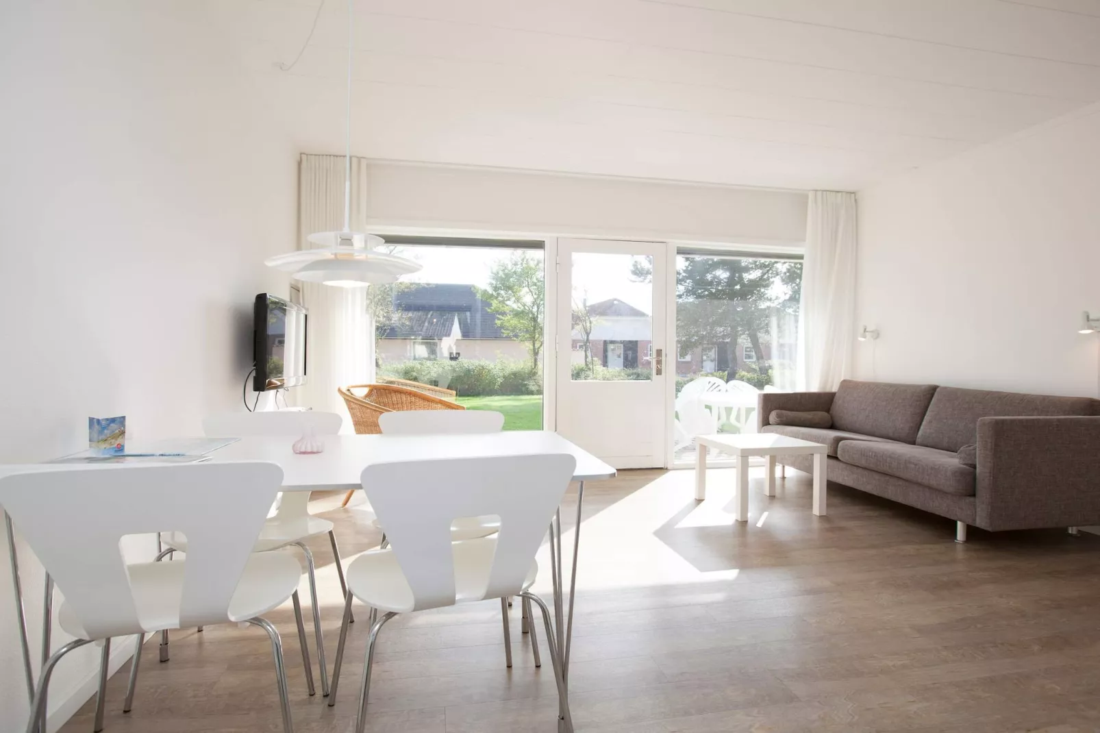 3 room