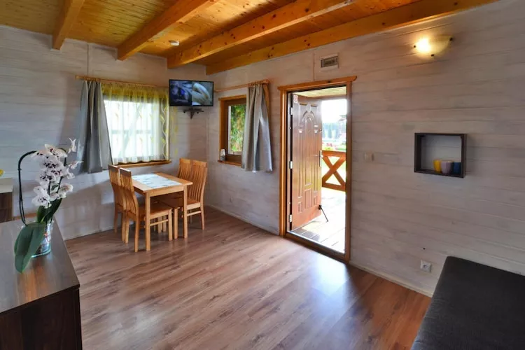 Piętrowe domki wakacyjne dla 5 osób w Bobolinie