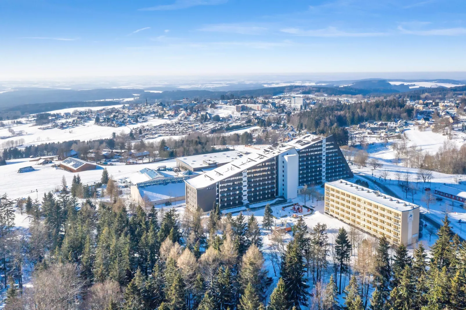 IFA Schöneck Ferienpark - 2 Raum App / AP2 ohne Balkon - Exterieur winter