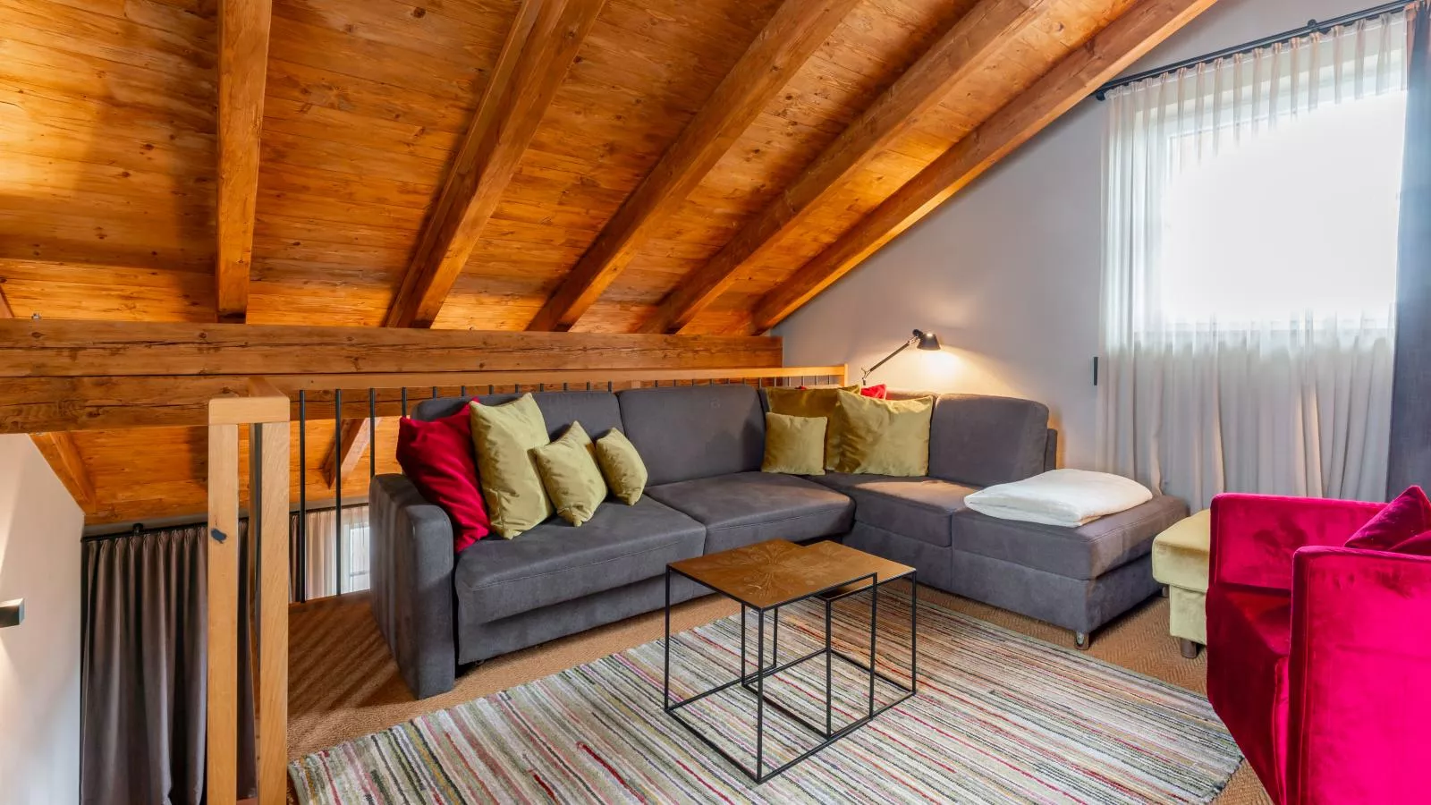 Tauern Suites Mitterwirt TOP 121  122-Woonkamer