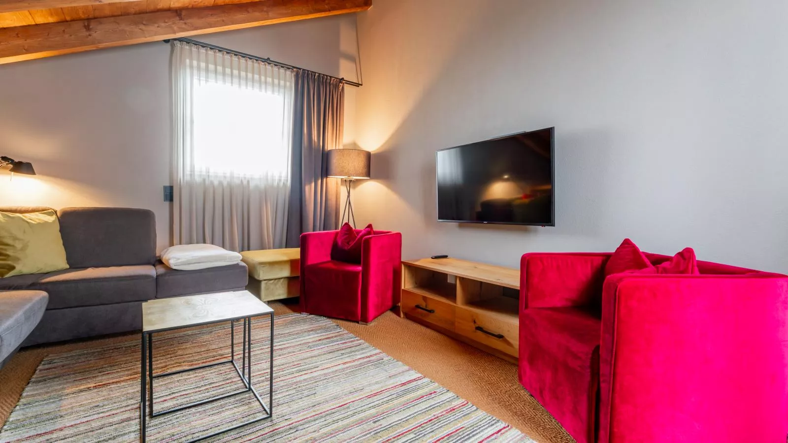 Tauern Suites Mitterwirt TOP 121  122-Woonkamer