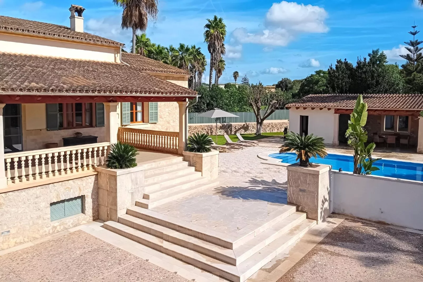 La Canova Manacor-Buitenkant zomer