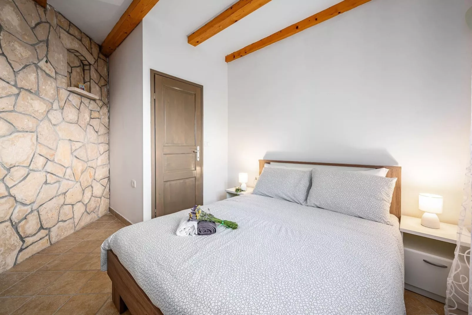 Lara 8 - Shared Pool, Sauna, Jacuzzi - Slaapkamer