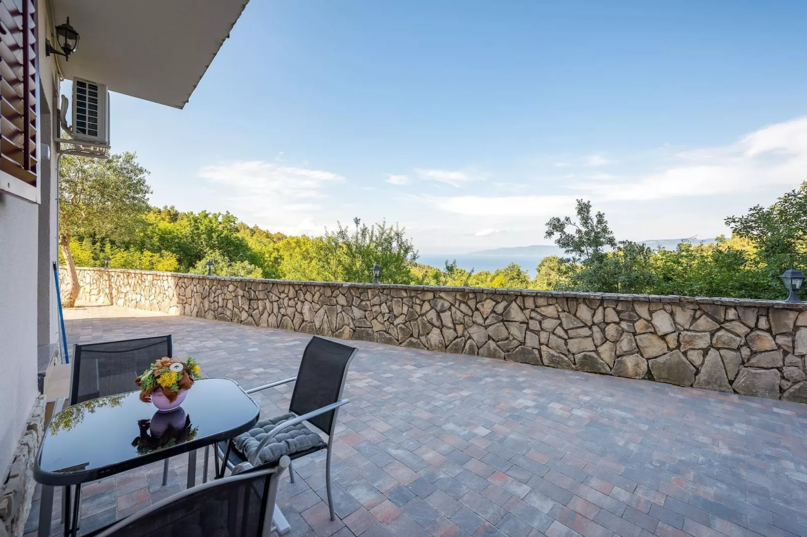 Lara 8 - Shared Pool, Sauna, Jacuzzi - Terrasbalkon