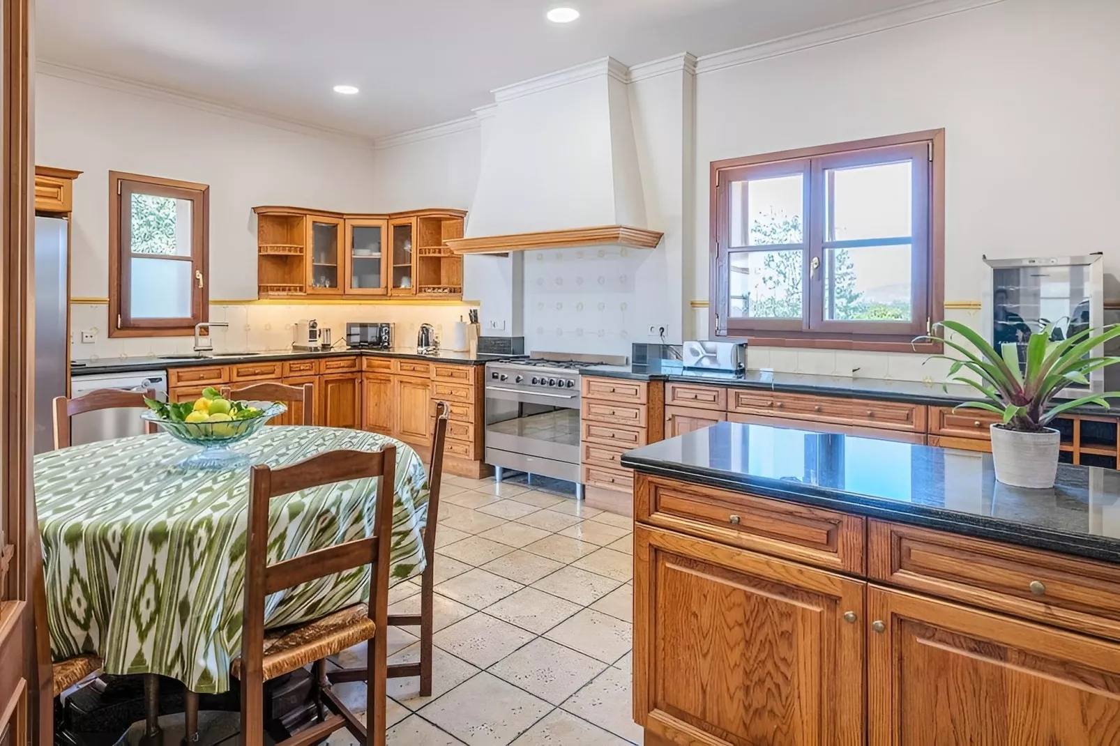 La Canova Manacor-Eetkamer