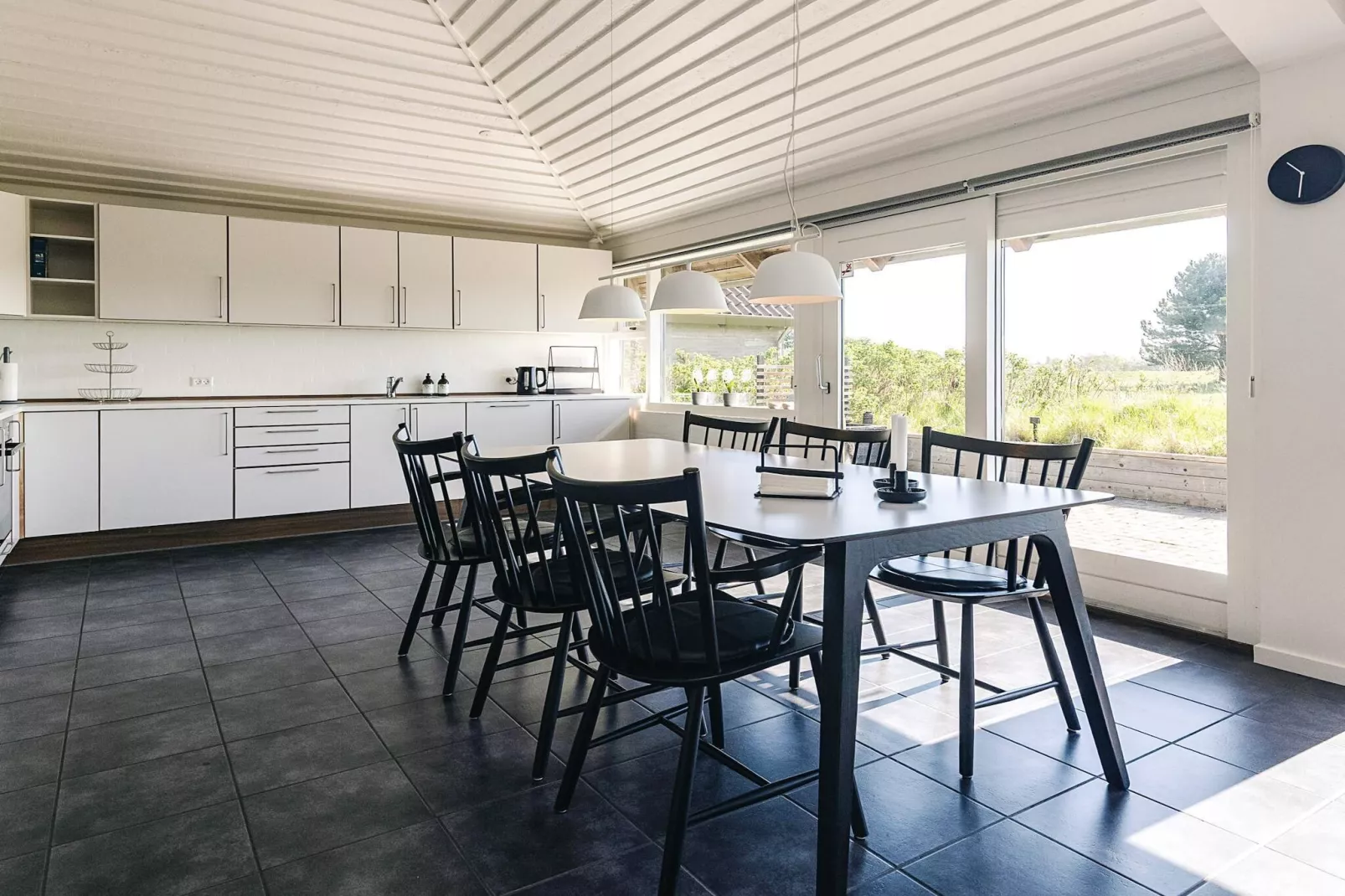 2 room Standard-Binnen