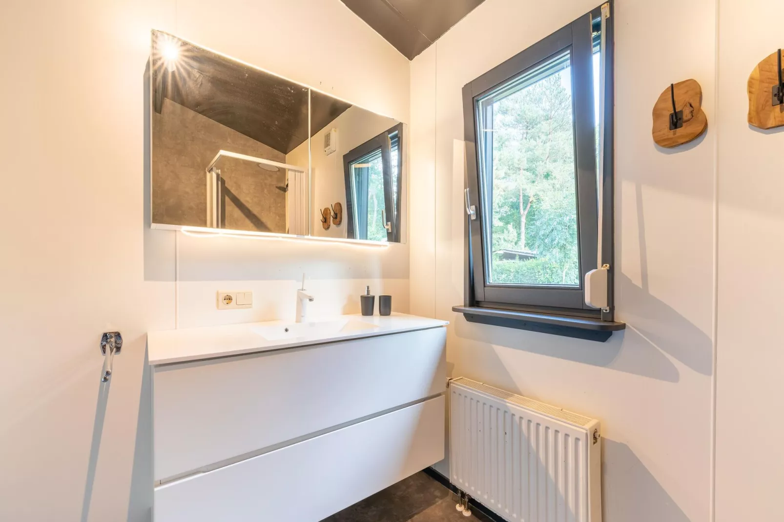 Boshuisje Elri-Badkamer