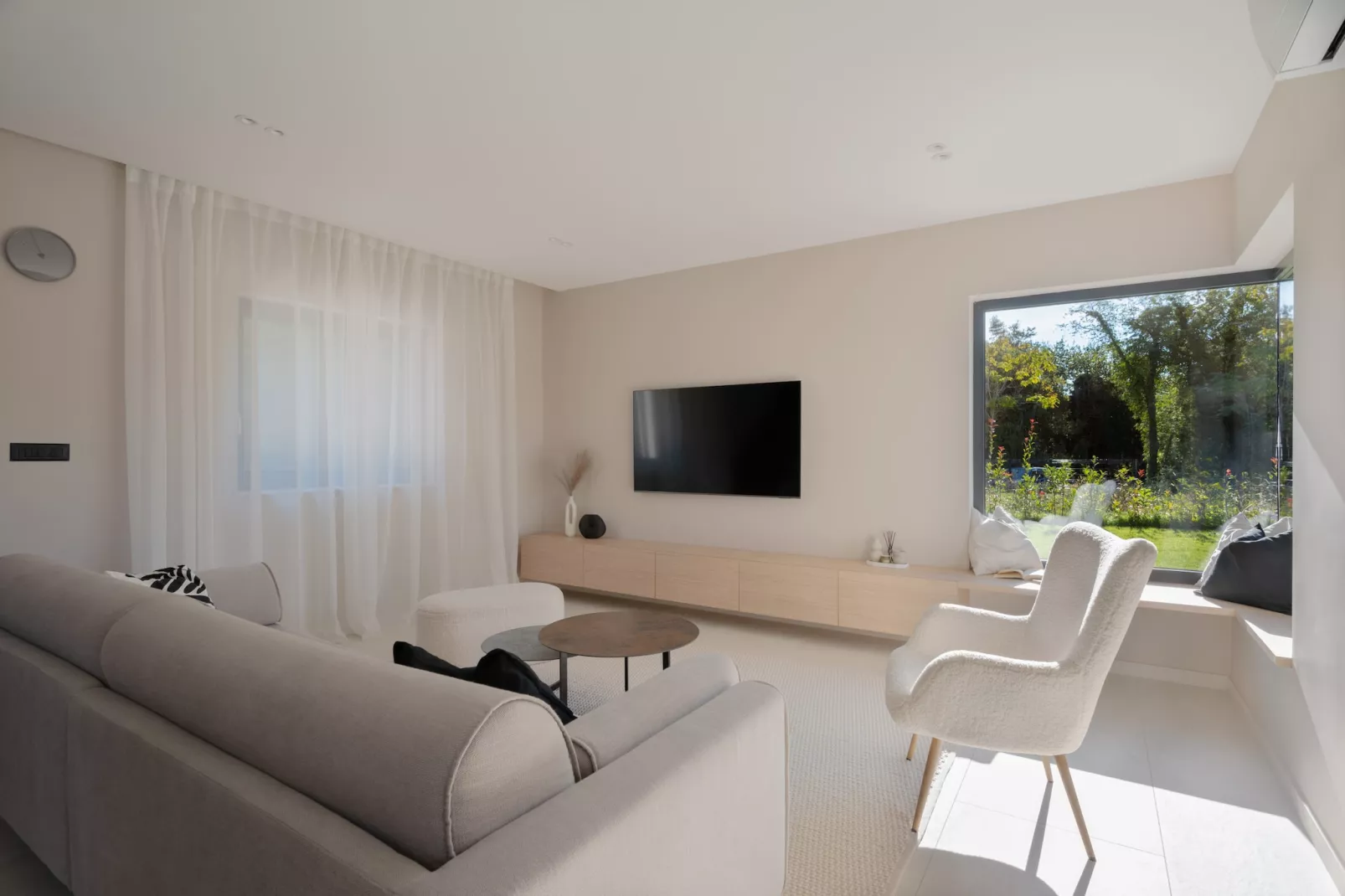 Villa Kalea with pool-Woonkamer