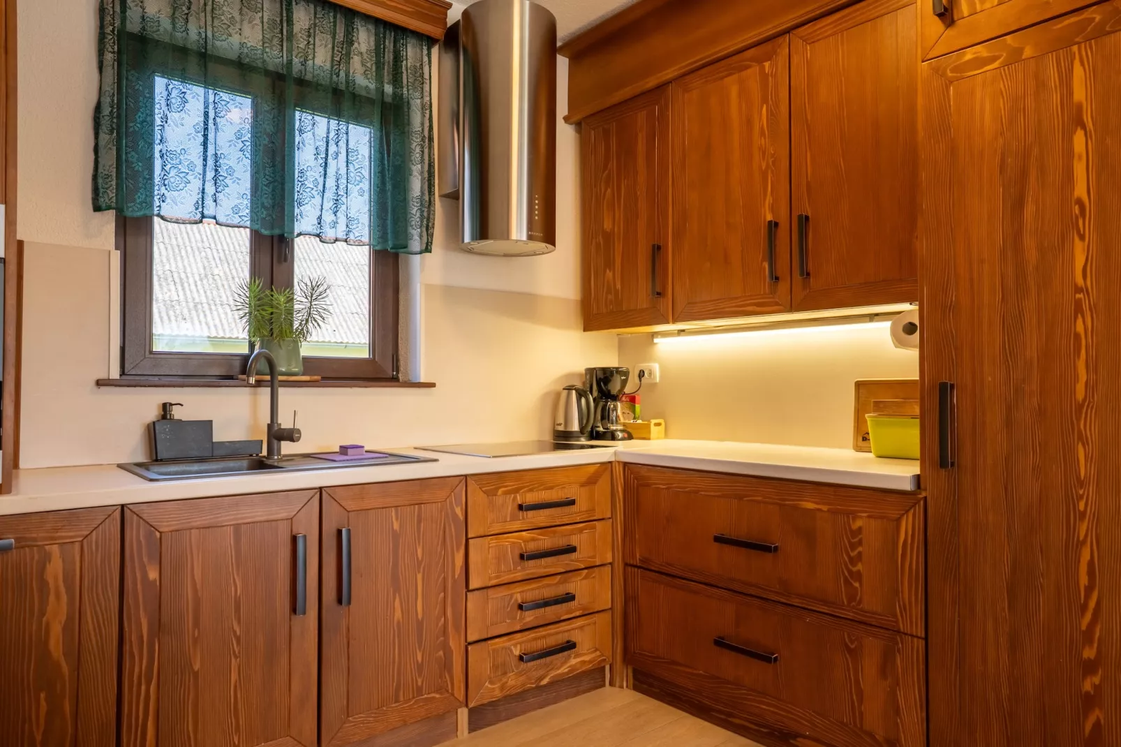 Villa Brusiana with covered heated pool-Keuken