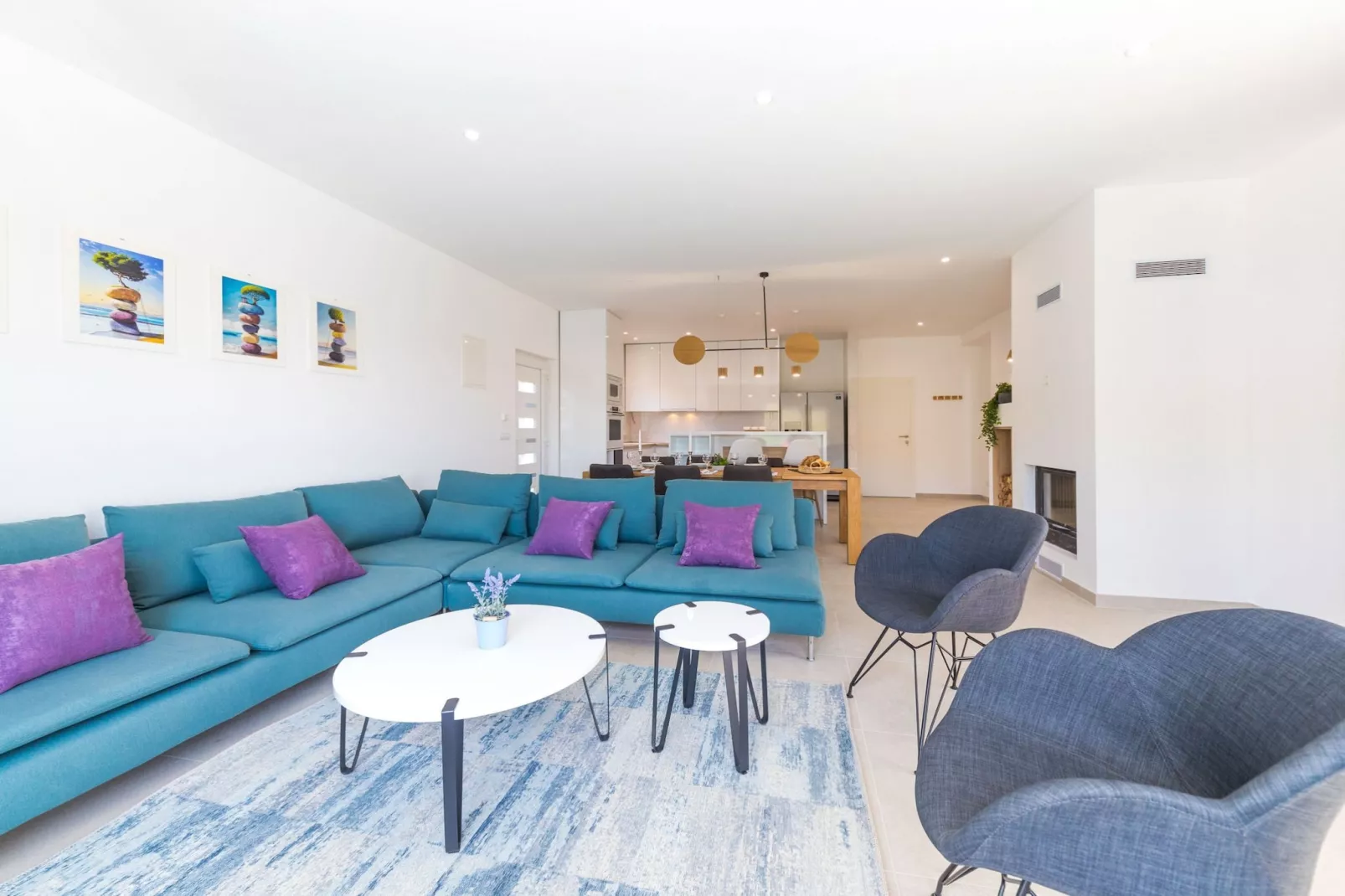 Scenic Elegant Trogir Villa with Pool - Five Bedroom Villa-Woonkamer