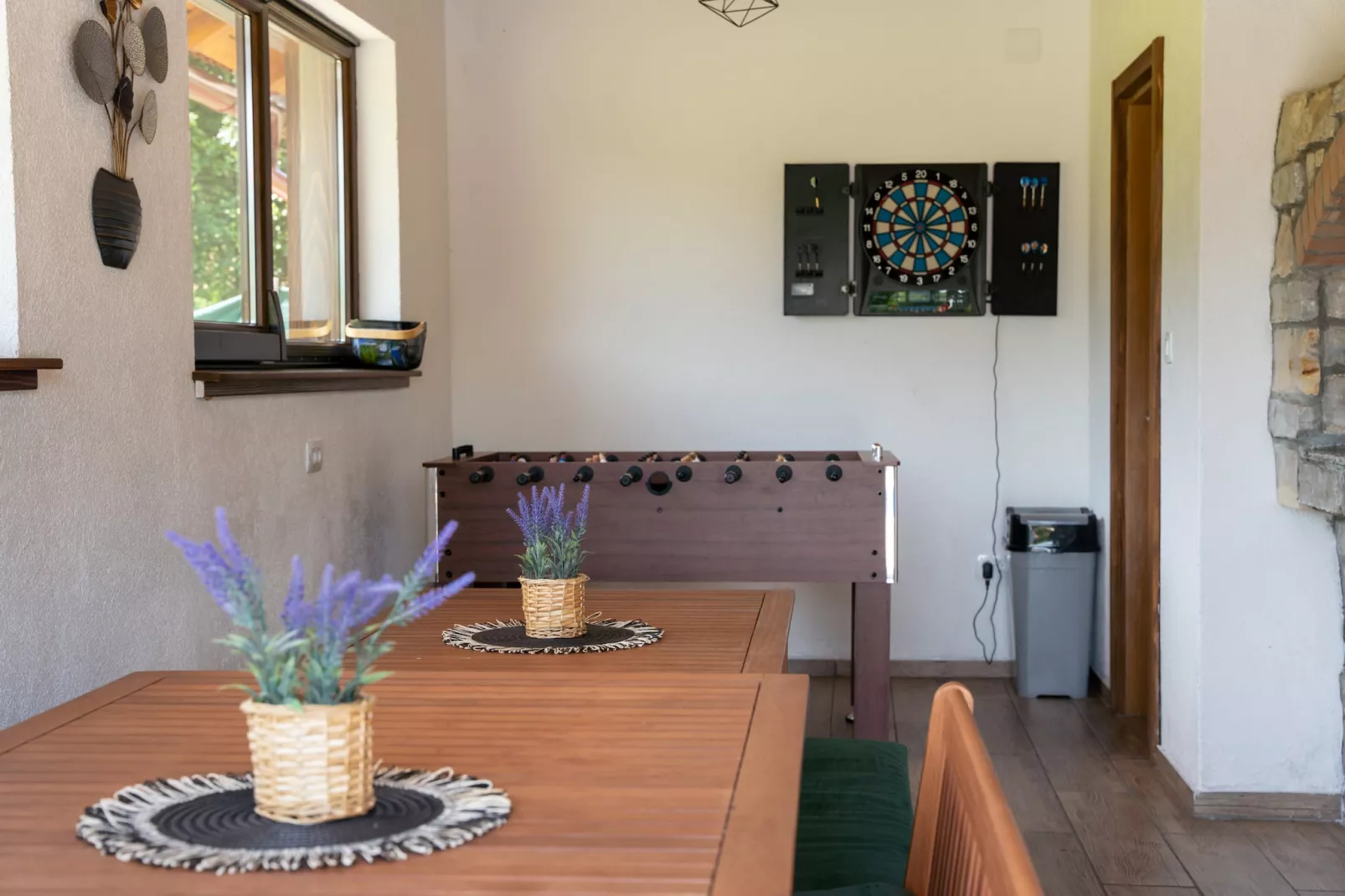 Villa Brusiana with covered heated pool-Eetkamer