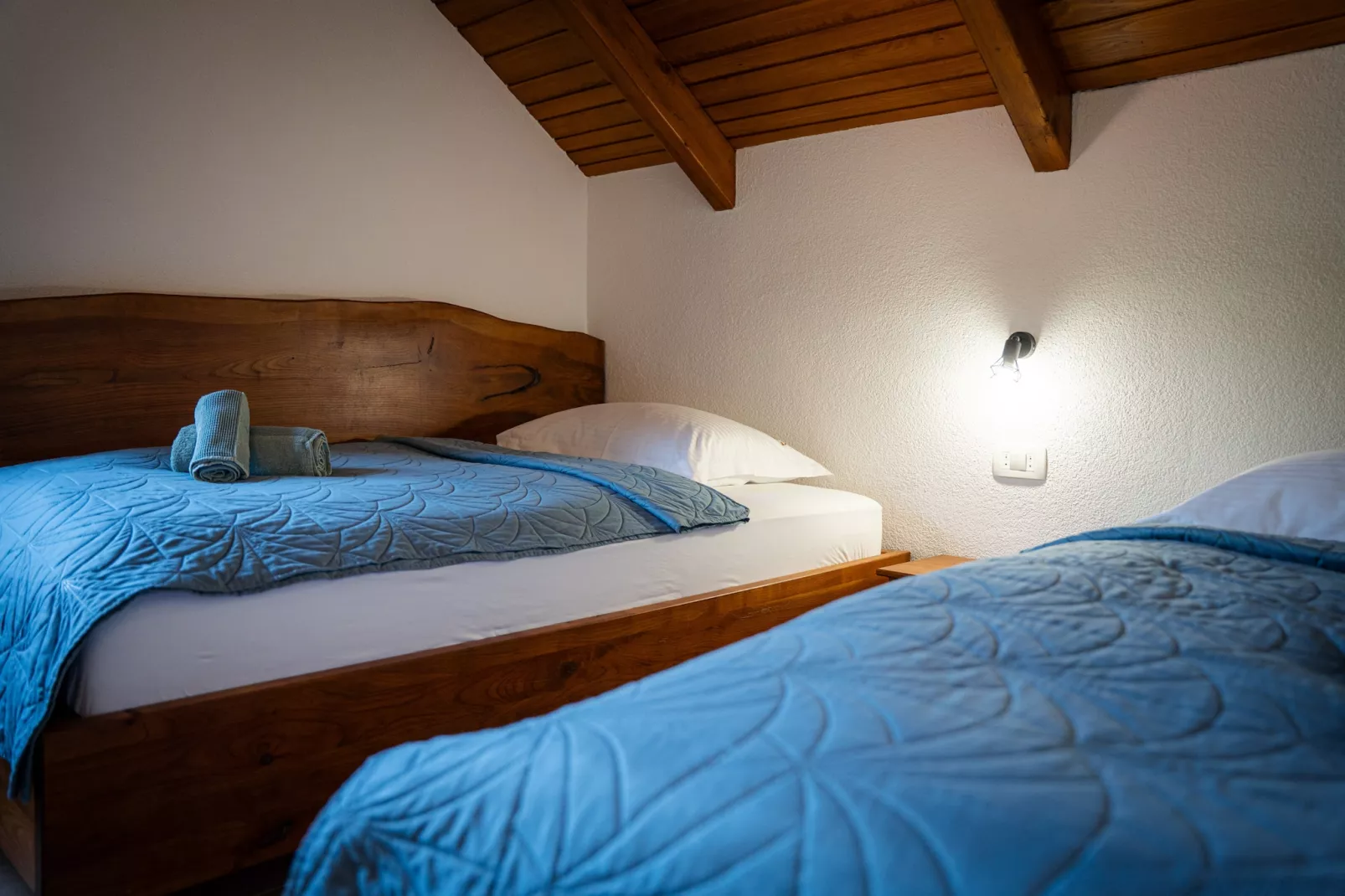 Villa Brusiana with covered heated pool-Slaapkamer