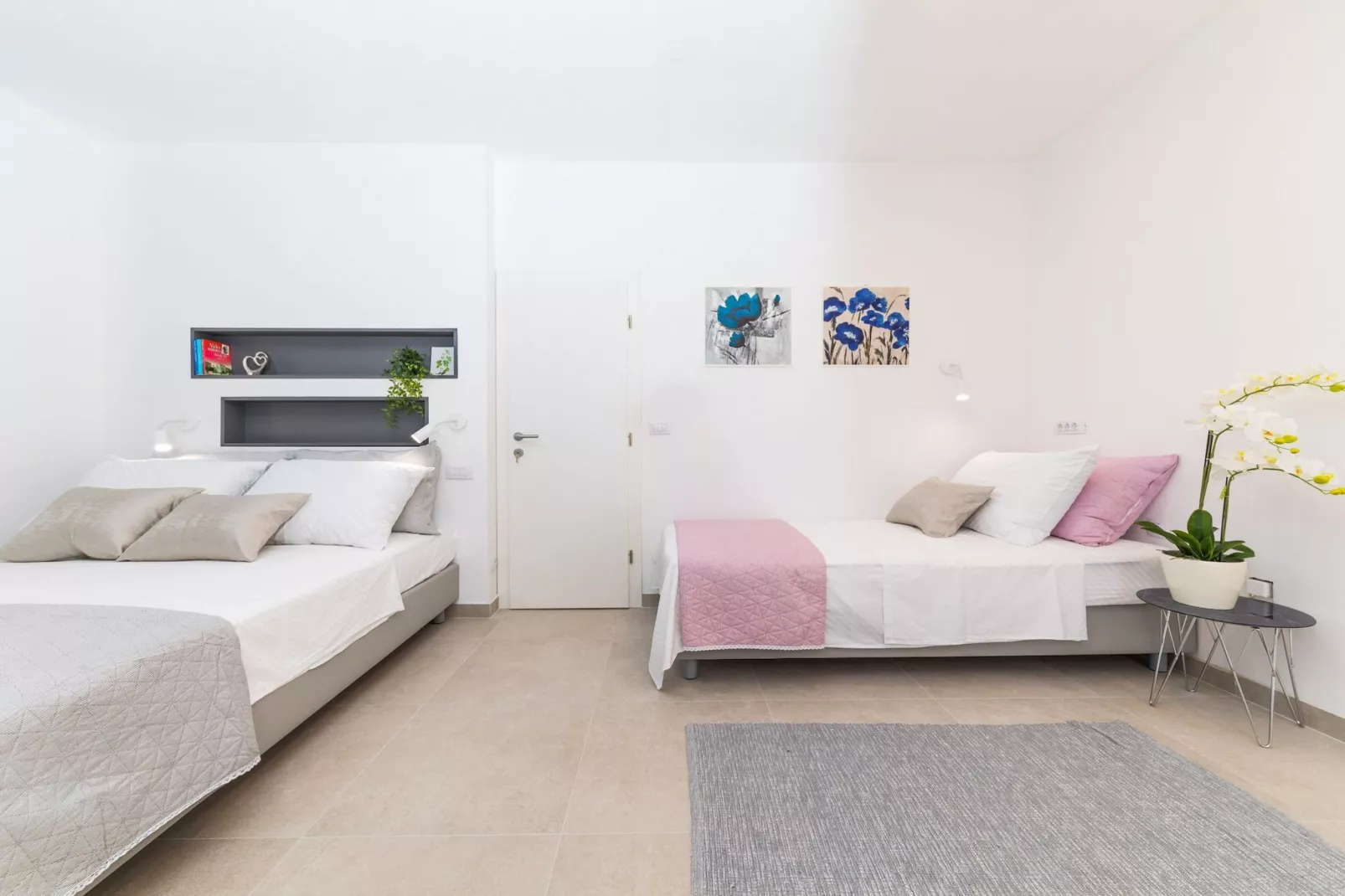 Scenic Elegant Trogir Villa with Pool - Five Bedroom Villa-Slaapkamer